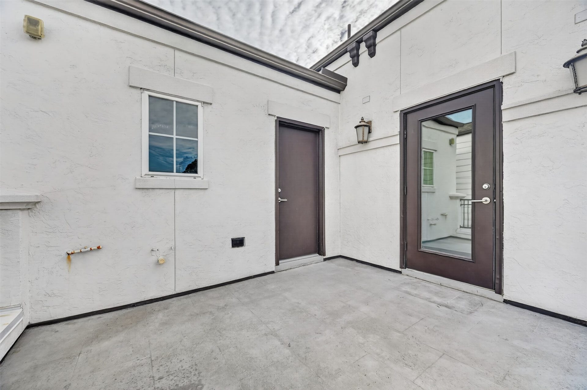 2711 Kennedy Street, Houston, TX 77003 2711 Kennedy Street, Houston, TX 77003