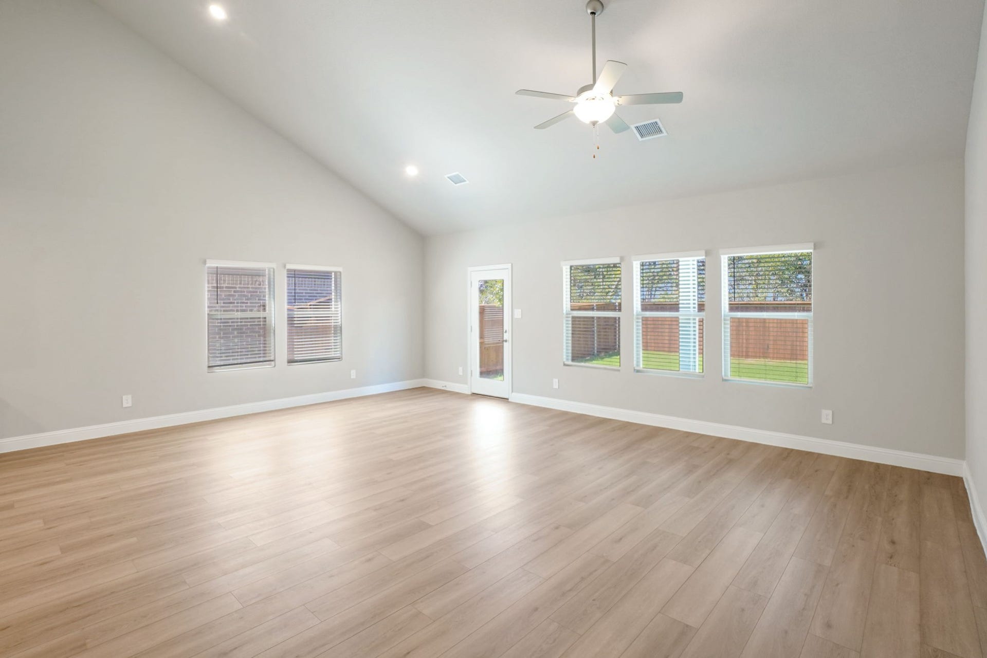 2715 Dark Lantern Lane, Rosenberg, TX 77471 2715 Dark Lantern Lane, Rosenberg, TX 77471