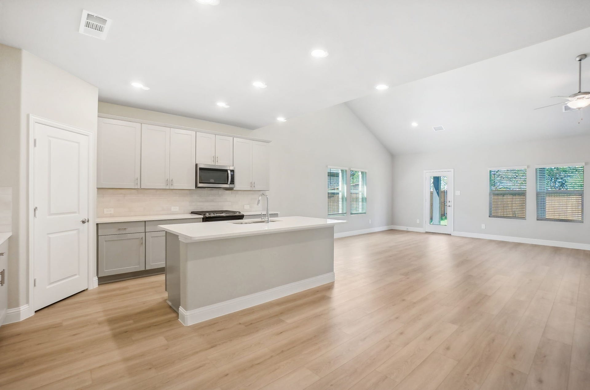 2715 Dark Lantern Lane, Rosenberg, TX 77471 2715 Dark Lantern Lane, Rosenberg, TX 77471