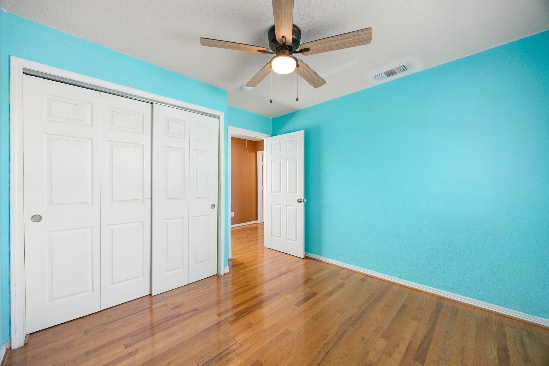 8434 Folkstone Lane, Houston, TX 77075 8434 Folkstone Lane, Houston, TX 77075