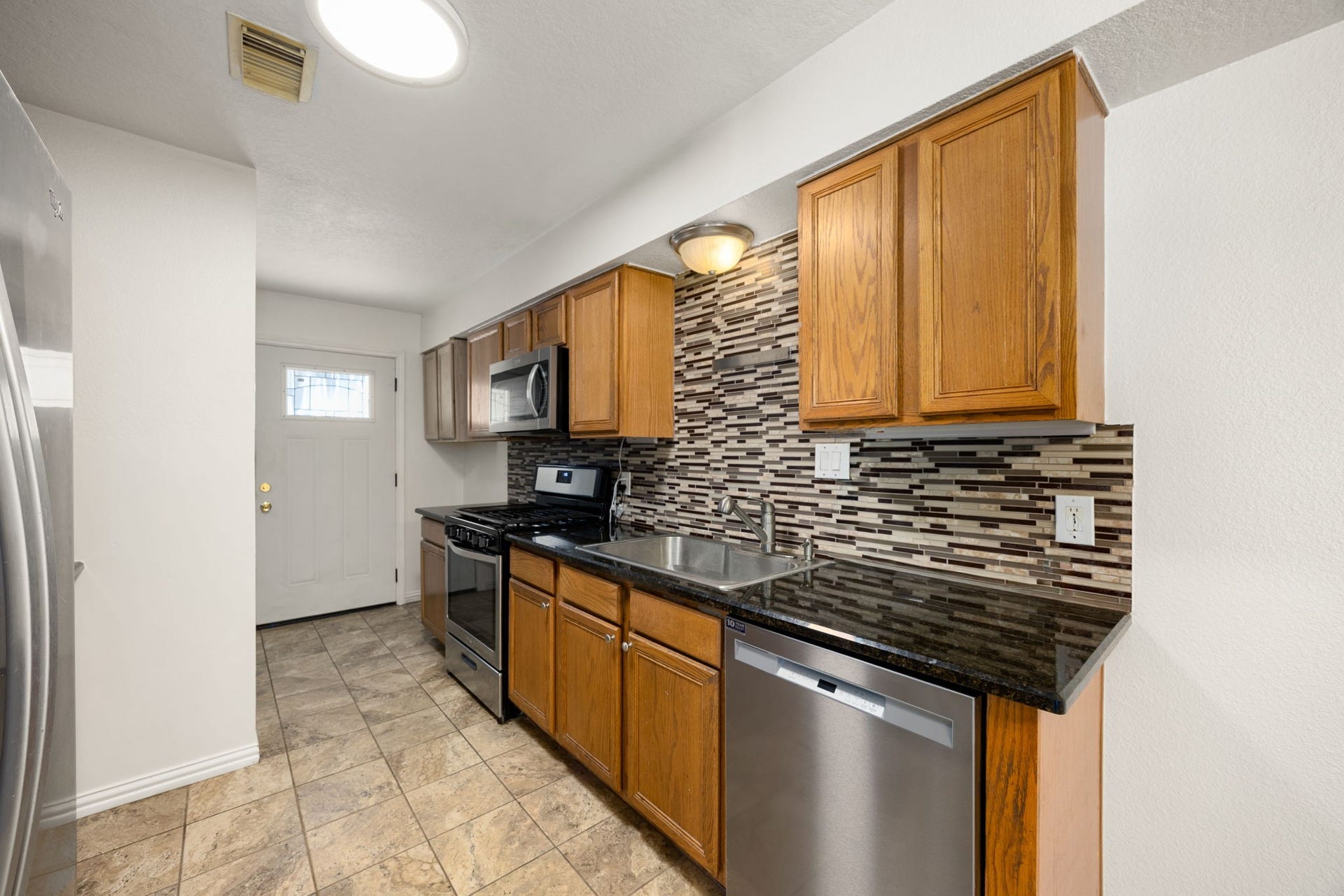 8434 Folkstone Lane, Houston, TX 77075 8434 Folkstone Lane, Houston, TX 77075