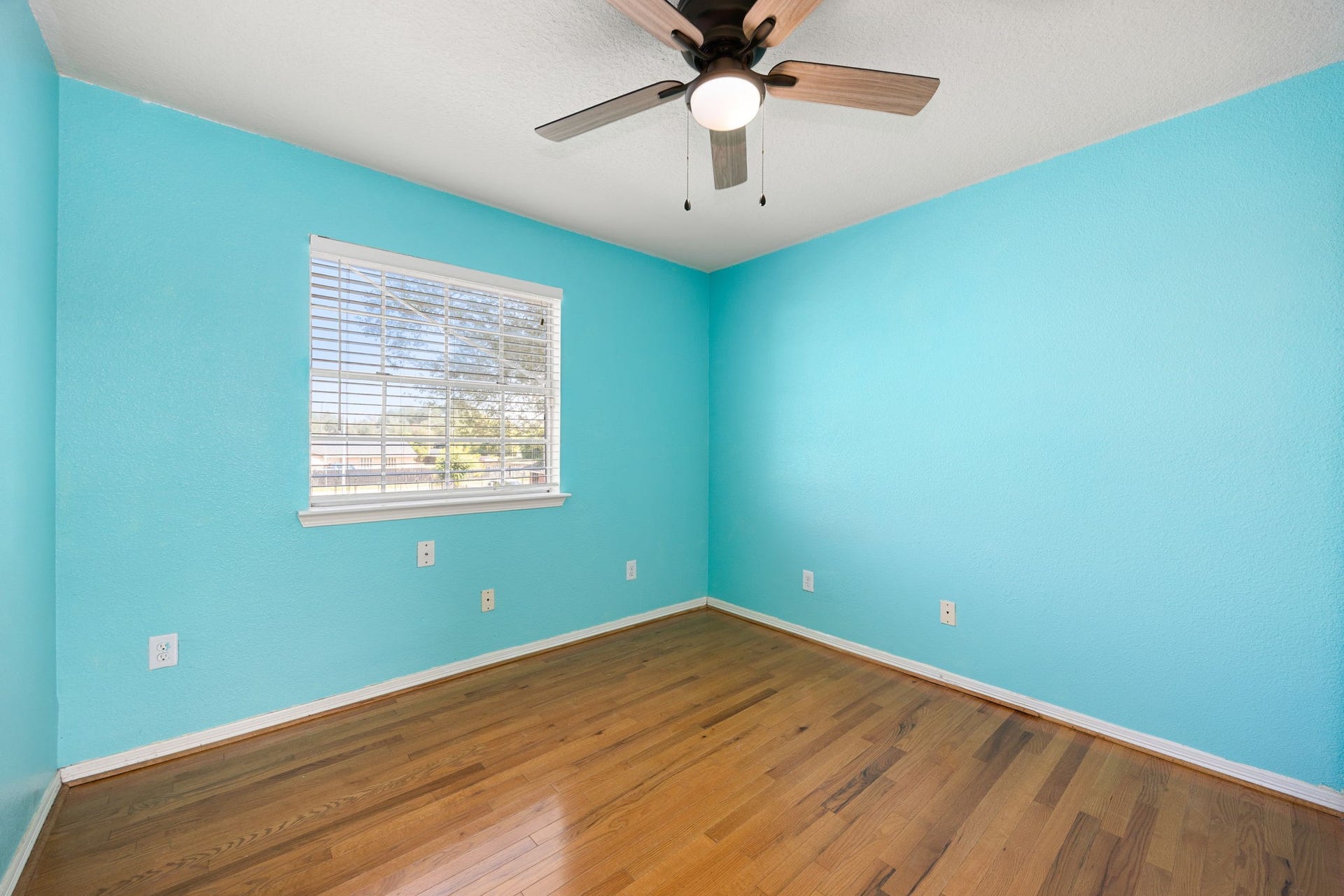 8434 Folkstone Lane, Houston, TX 77075 8434 Folkstone Lane, Houston, TX 77075