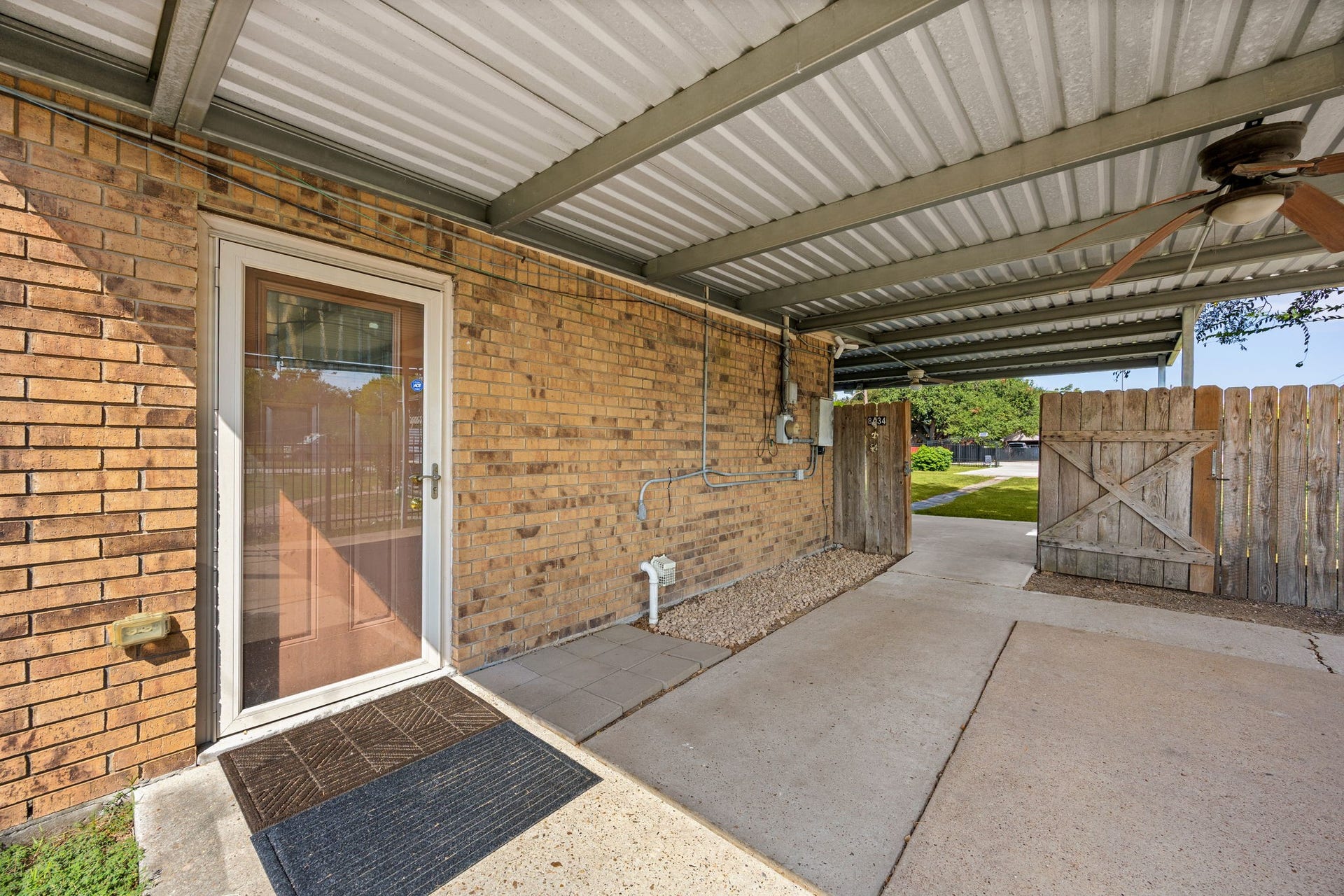 8434 Folkstone Lane, Houston, TX 77075 8434 Folkstone Lane, Houston, TX 77075