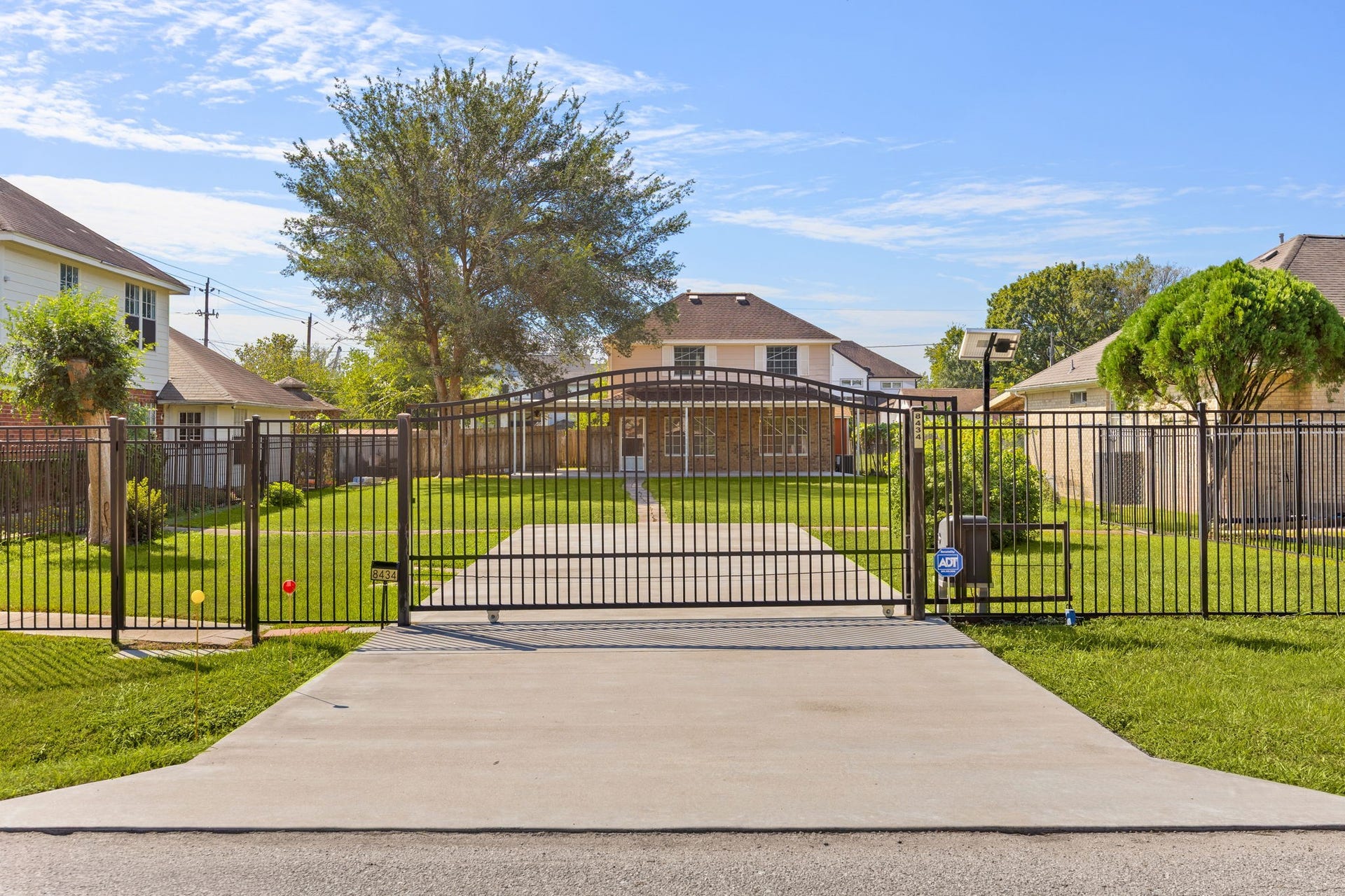 8434 Folkstone Lane, Houston, TX 77075 8434 Folkstone Lane, Houston, TX 77075