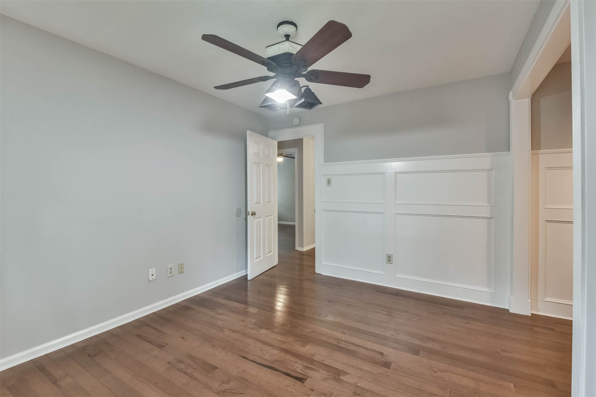 15 Shinyrock Place, The Woodlands, TX 77381 15 Shinyrock Place, The Woodlands, TX 77381