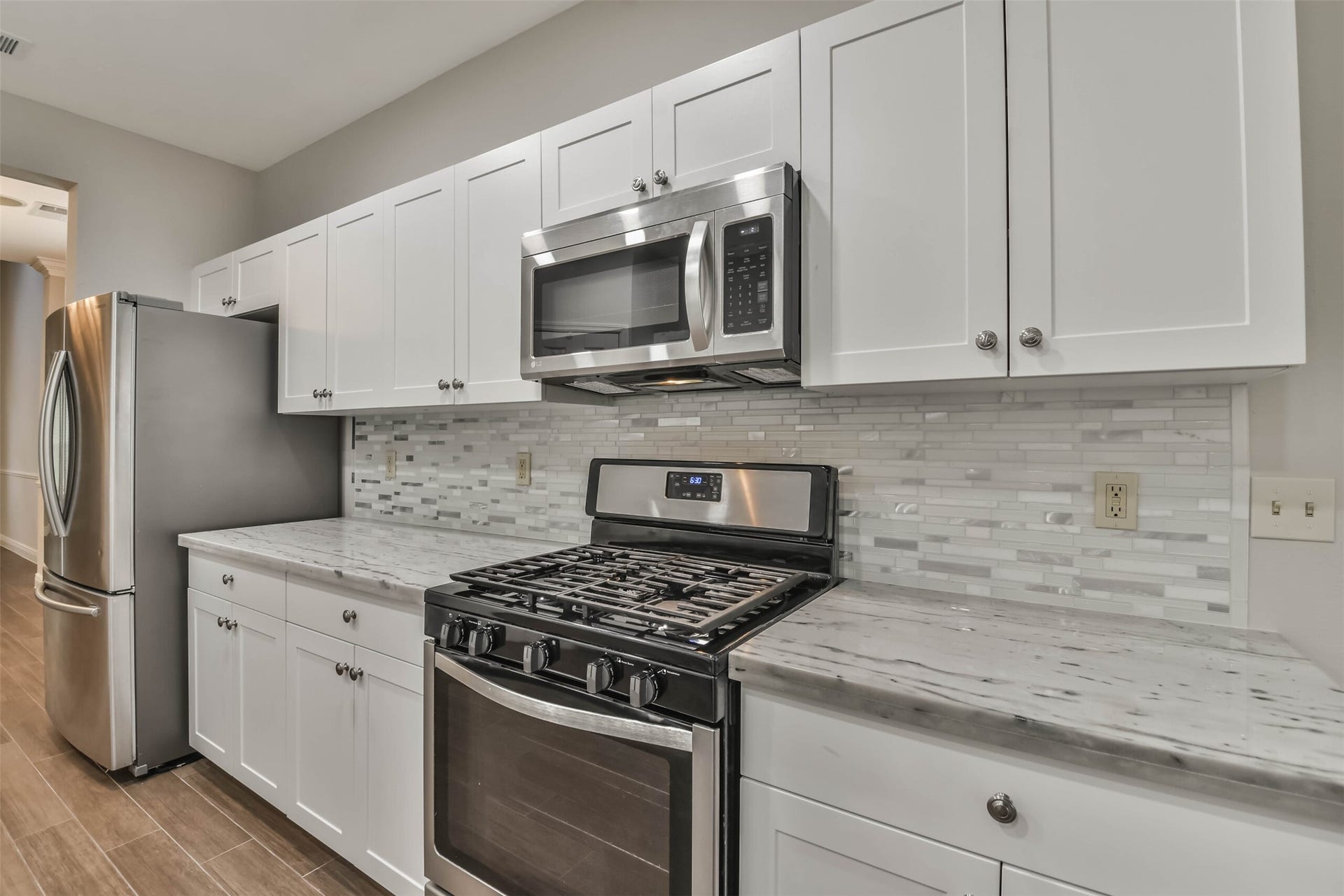 15 Shinyrock Place, The Woodlands, TX 77381 15 Shinyrock Place, The Woodlands, TX 77381