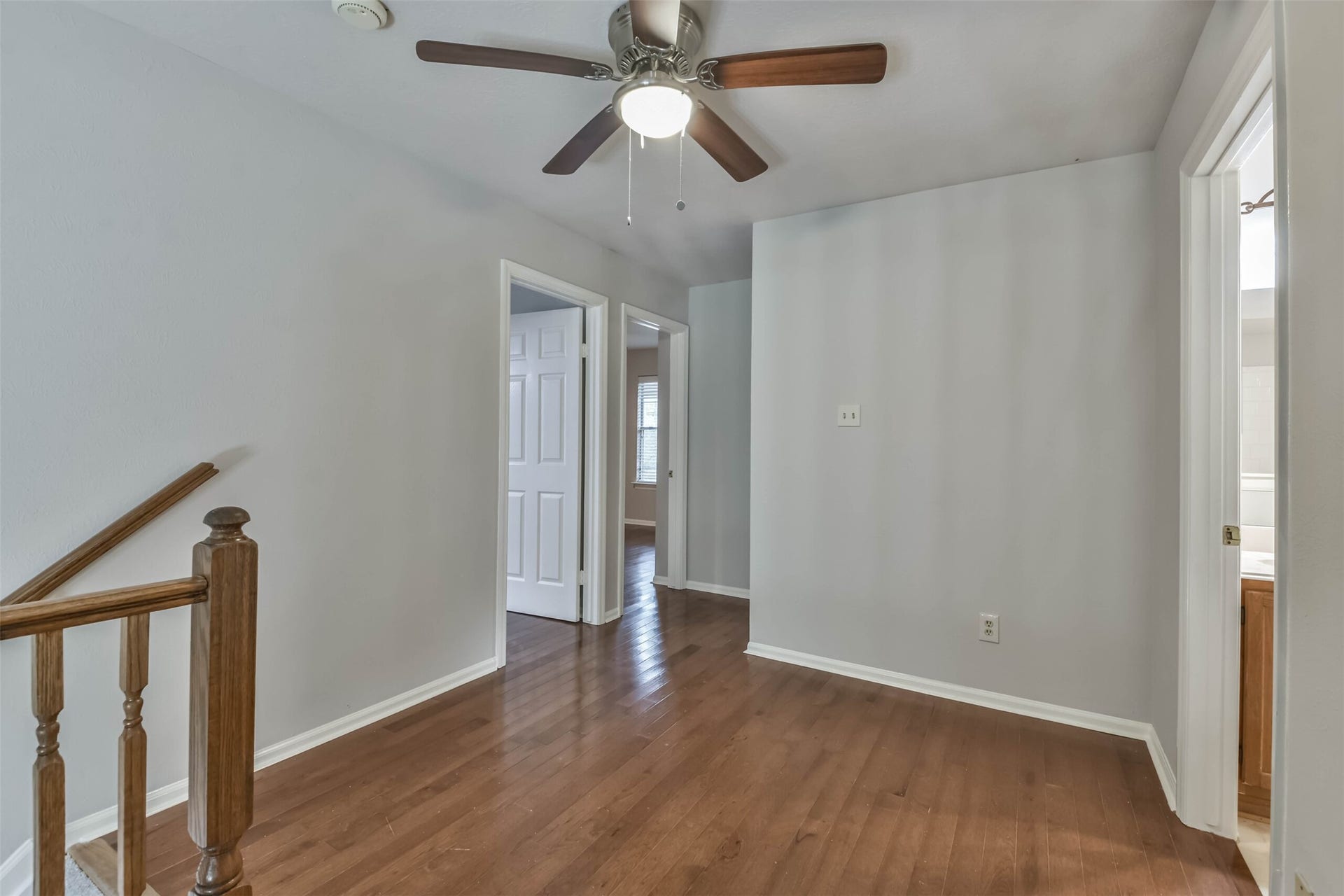 15 Shinyrock Place, The Woodlands, TX 77381 15 Shinyrock Place, The Woodlands, TX 77381