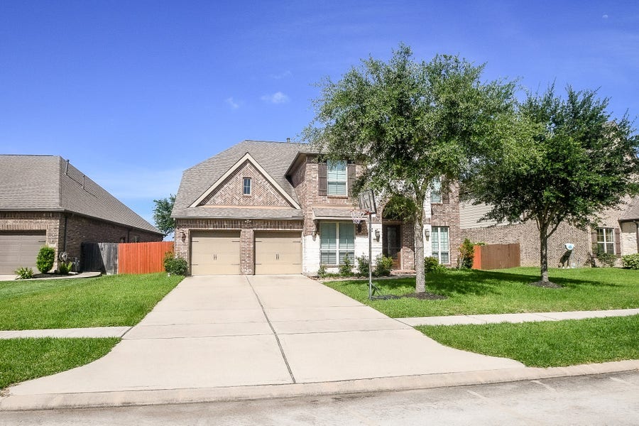 Property photo for 10119 Peytons Grace Lane, Cypress, TX