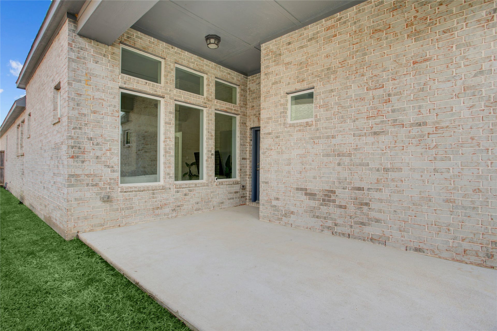 3423 Tranquil Harvest Trail, Richmond, TX 77406 Spacious covered patio.