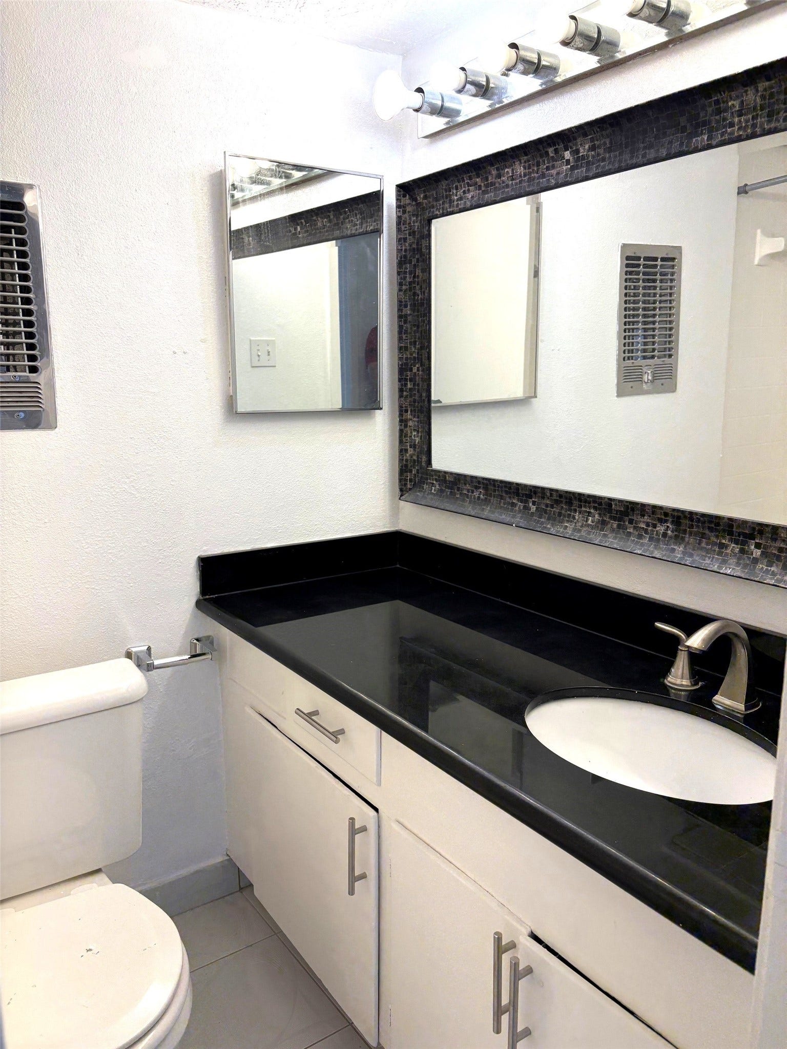 2824 Briarhurst Drive, #7, Houston, TX 77057 2824 Briarhurst Drive, #7, Houston, TX 77057