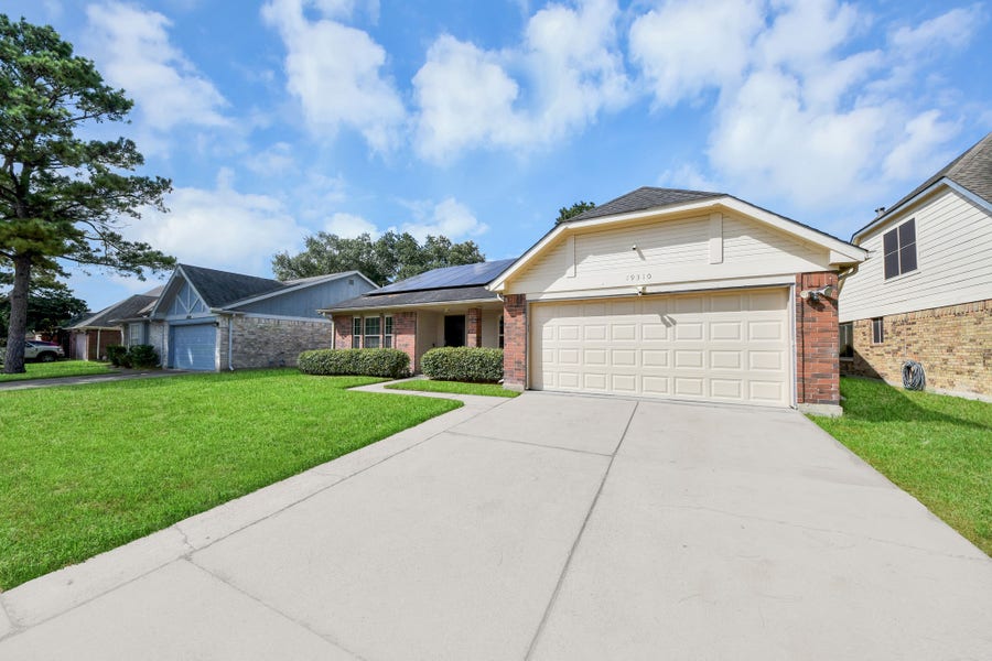 Property photo for 19310 Winding Branch Drive, Katy, TX