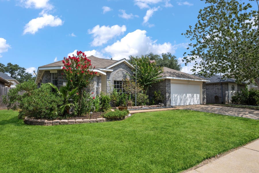Property photo for 19506 Elmtree Estates Drive, Katy, TX