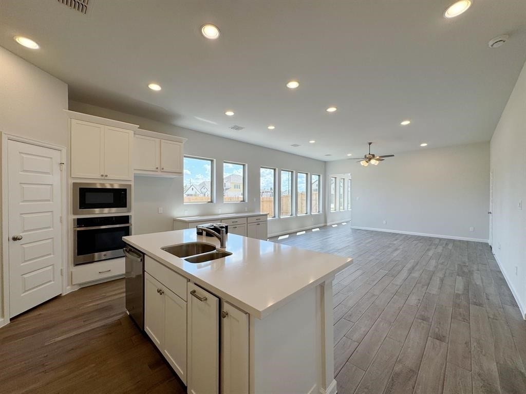 4026 Honeyspring Drive, Missouri City, TX 77459 4026 Honeyspring Drive, Missouri City, TX 77459