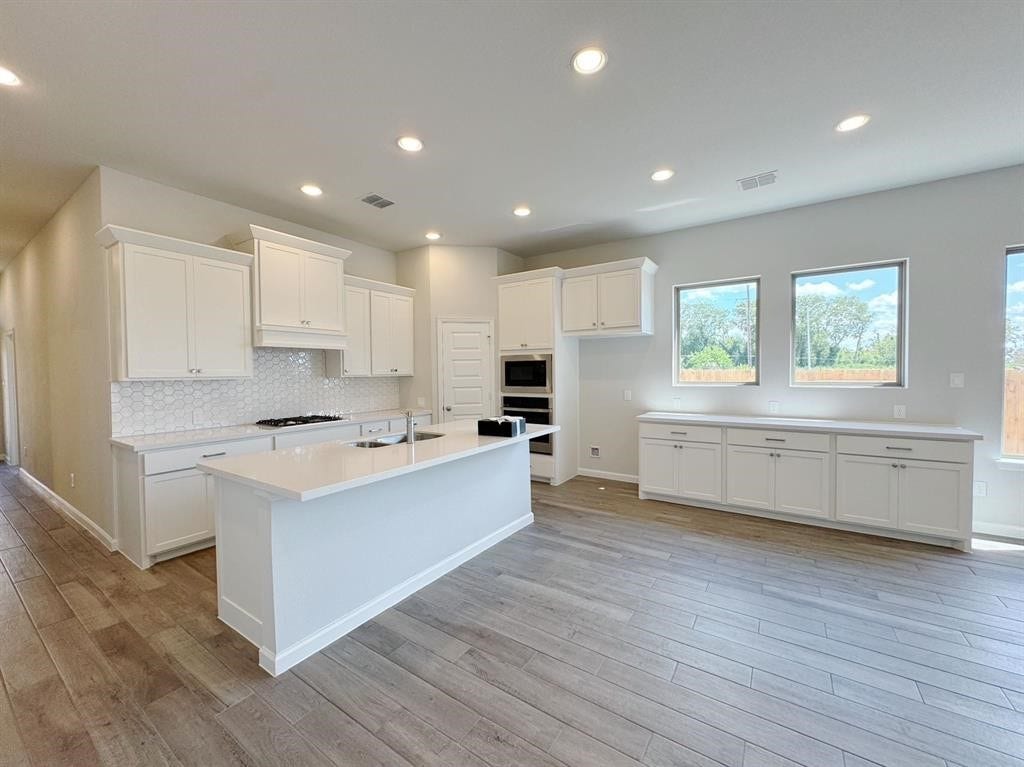 4026 Honeyspring Drive, Missouri City, TX 77459 4026 Honeyspring Drive, Missouri City, TX 77459