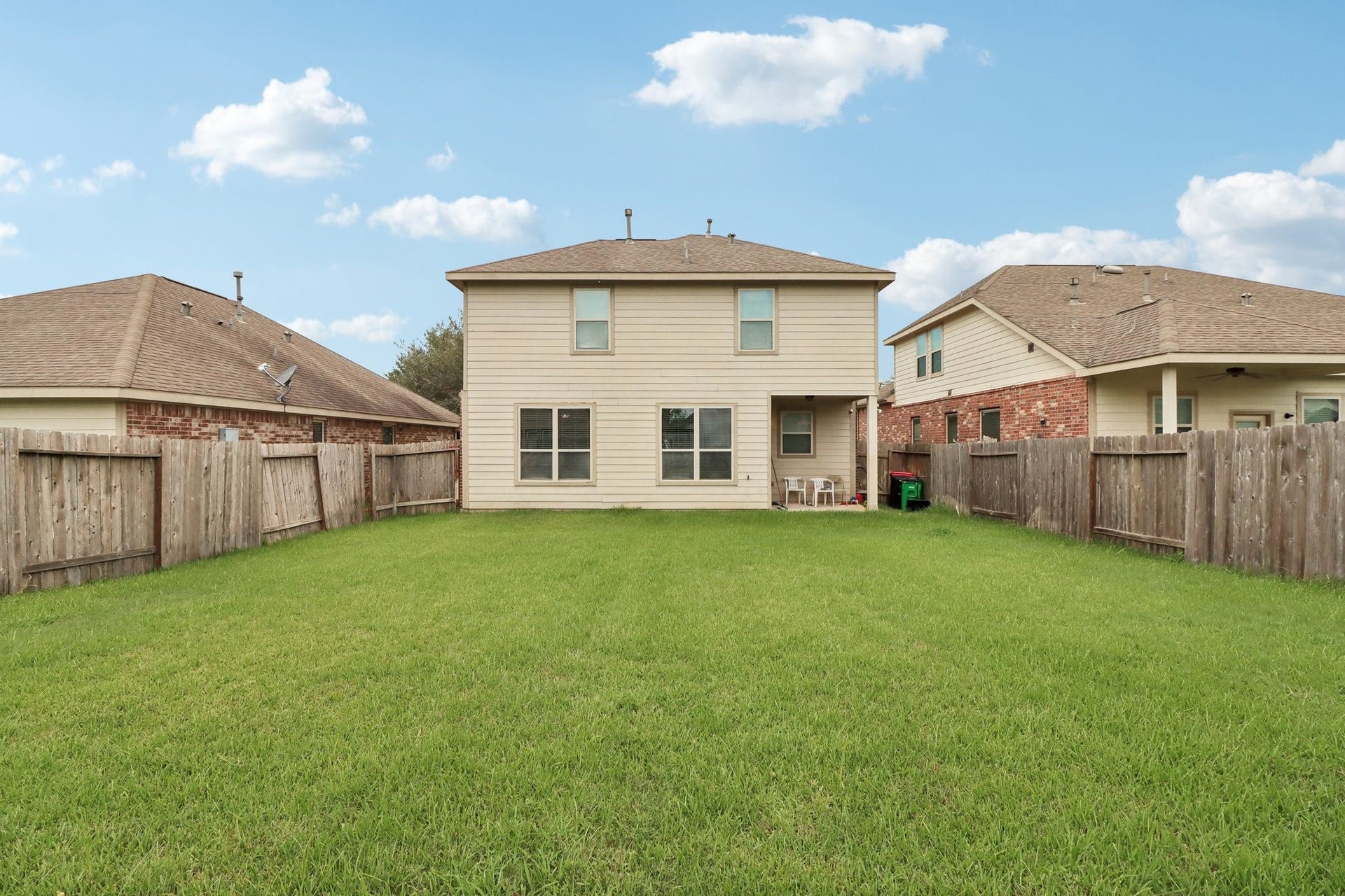 1827 Acorn Glen Trail, Fresno, TX 77545 1827 Acorn Glen Trail, Fresno, TX 77545
