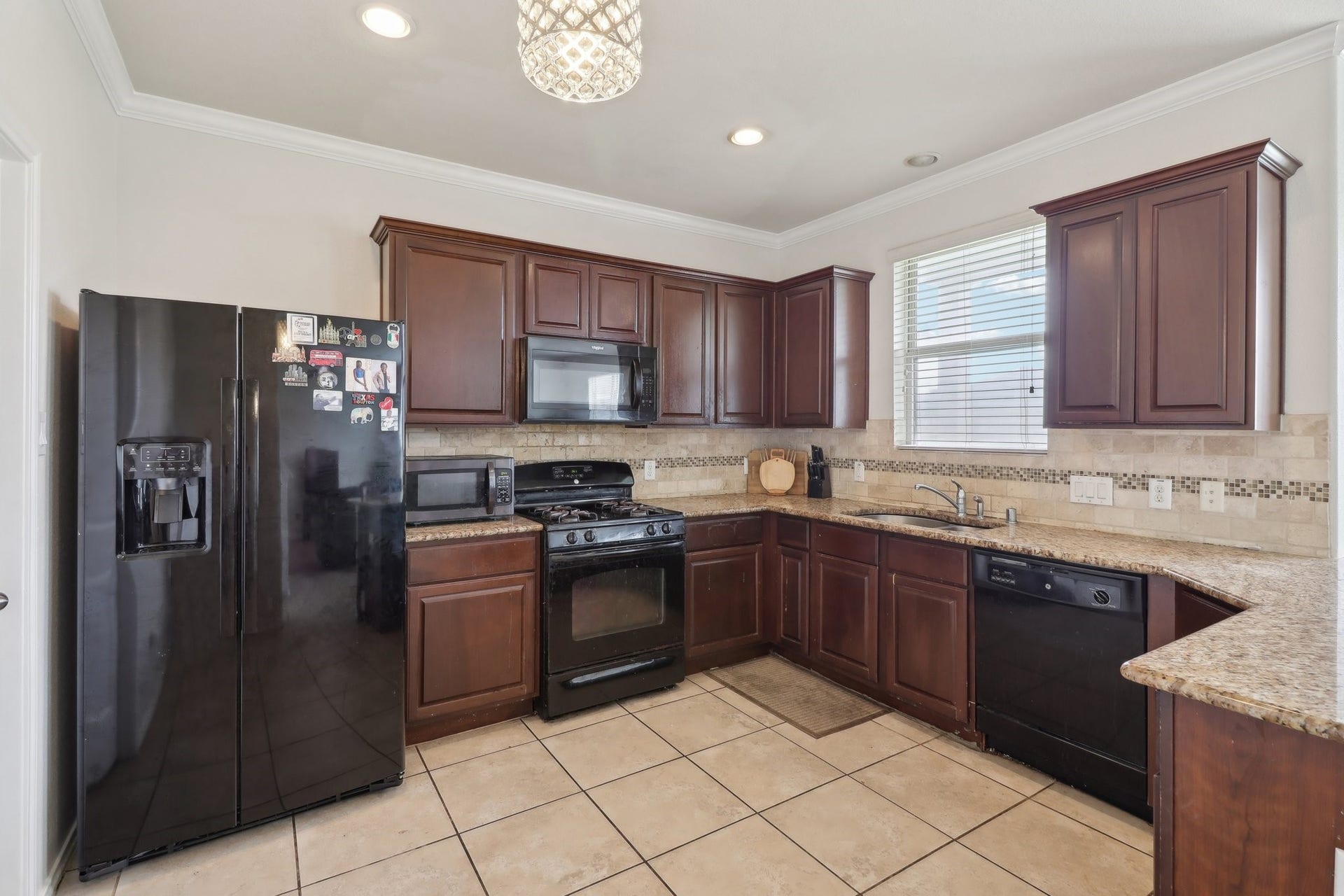 1827 Acorn Glen Trail, Fresno, TX 77545 1827 Acorn Glen Trail, Fresno, TX 77545