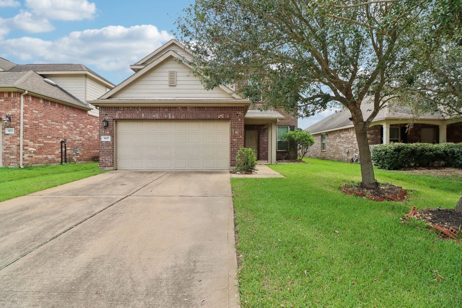 Property photo for 1827 Acorn Glen Trail, Fresno, TX