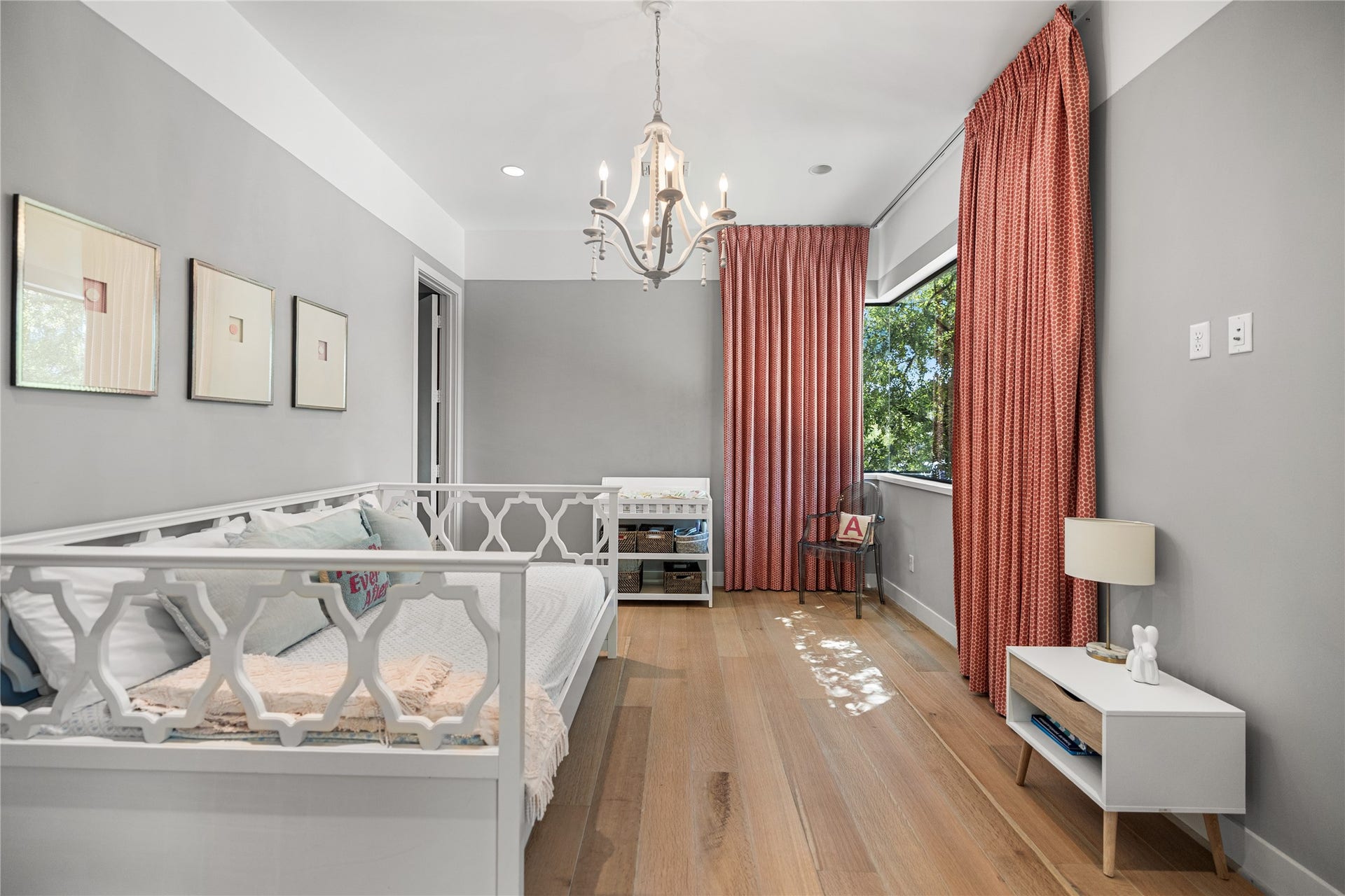 2608 Barbara Lane, Houston, TX 77005 The second of three upstairs secondary bedrooms pairs a private en-suite bath with foam-insulated walls for enhanced privacy. The home is carpet-free throughout, a detail discerning buyers will appreciate.