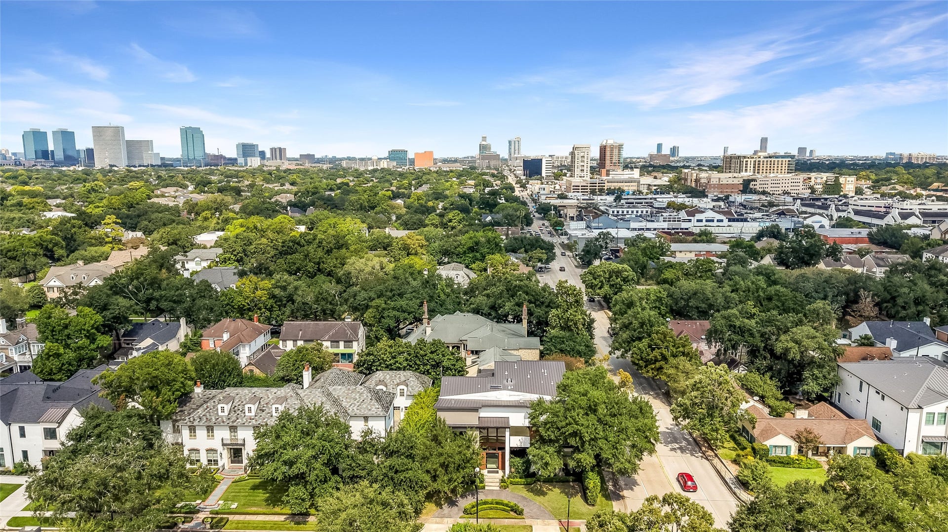 2608 Barbara Lane, Houston, TX 77005 Enjoy an exceptional West University location within walking distance of premier shopping, acclaimed dining and vibrant nightlife. Downtown Houston, the Texas Medical Center, and the Galleria are just minutes away. The city's finest destinations are at your doorstep.