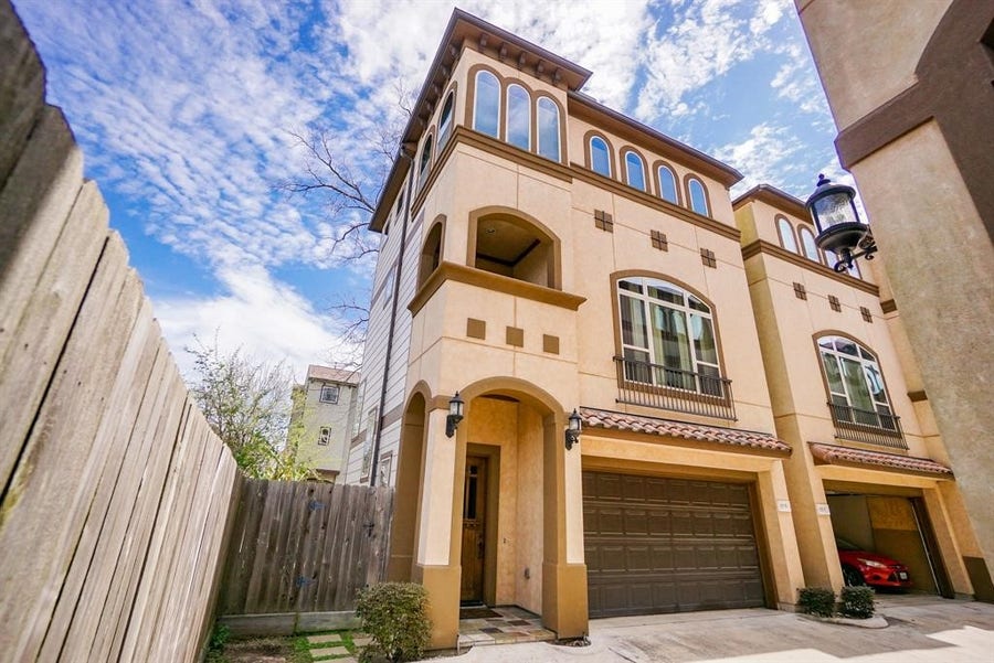 Property photo for 1025 W 21st Street, #D, Houston, TX