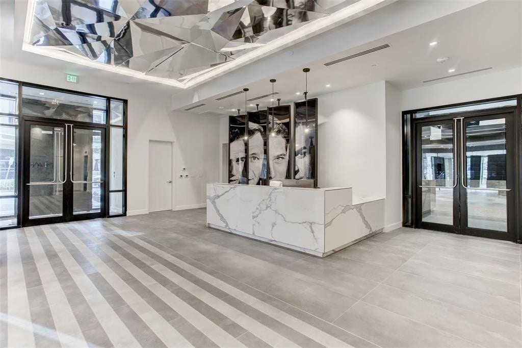 1211 Caroline Street, #1708, Houston, TX 77002 24 hour Concierge