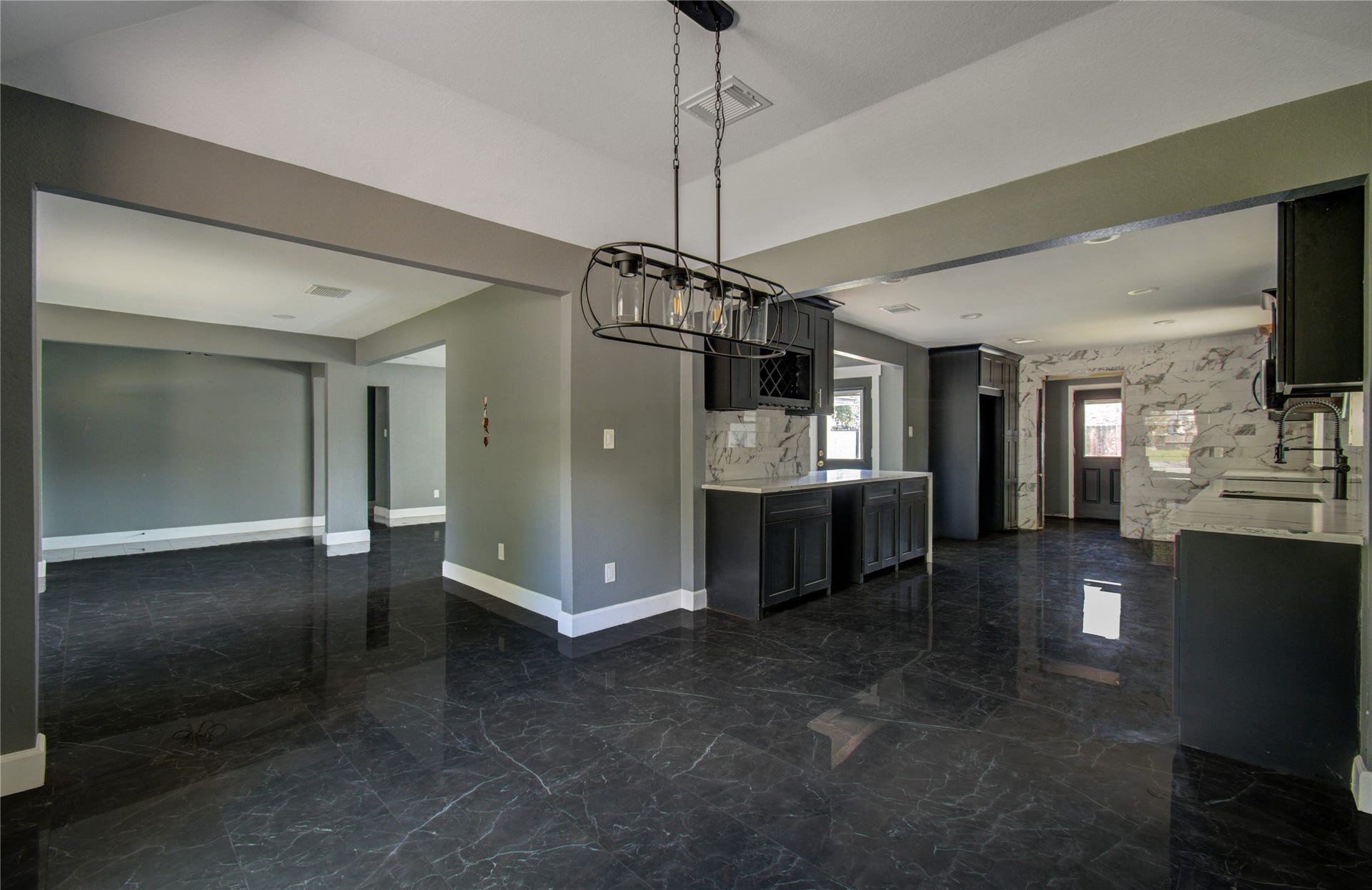 8103 Schaffer Lane, Houston, TX 77070 8103 Schaffer Lane, Houston, TX 77070