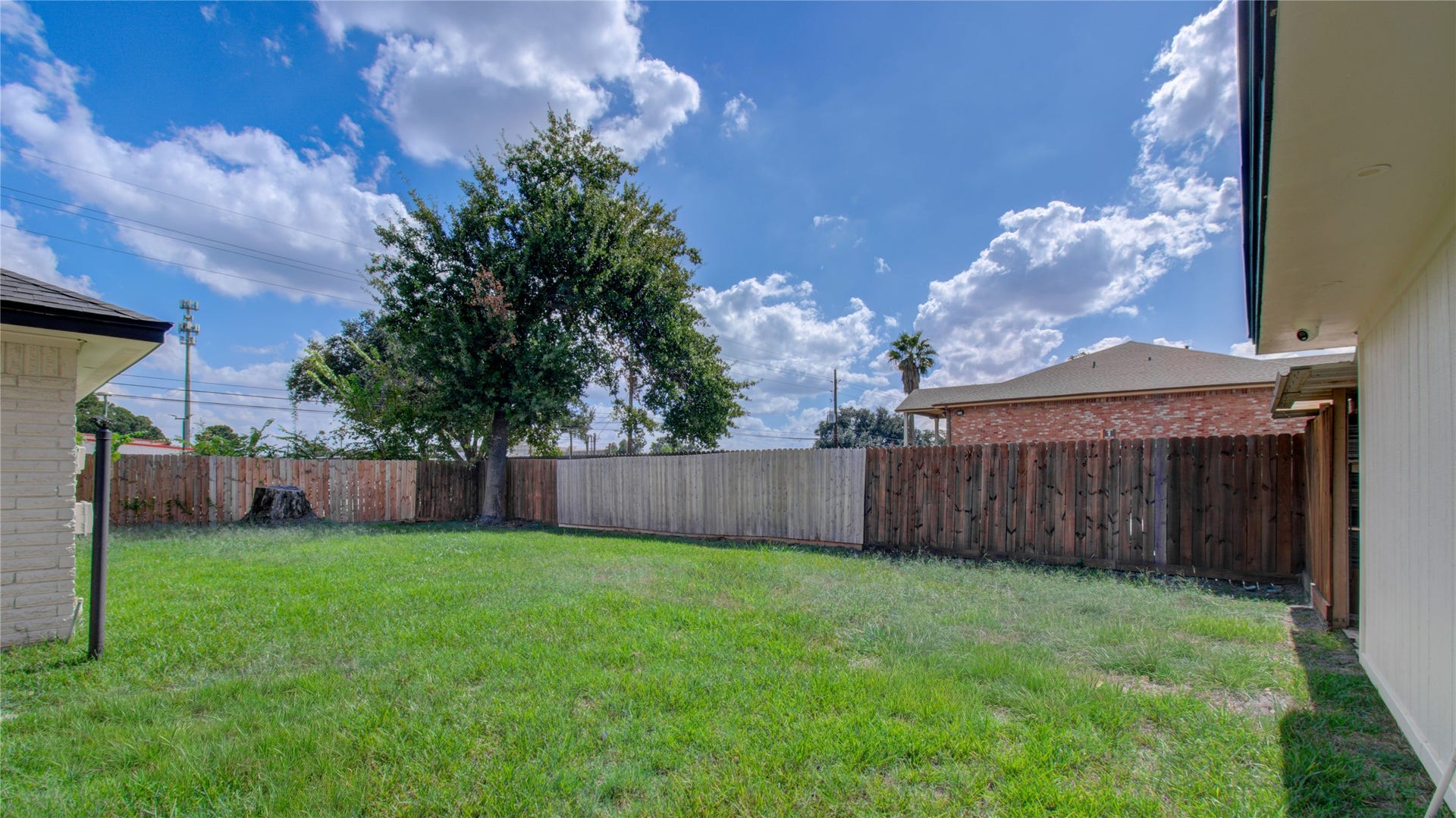 8103 Schaffer Lane, Houston, TX 77070 8103 Schaffer Lane, Houston, TX 77070
