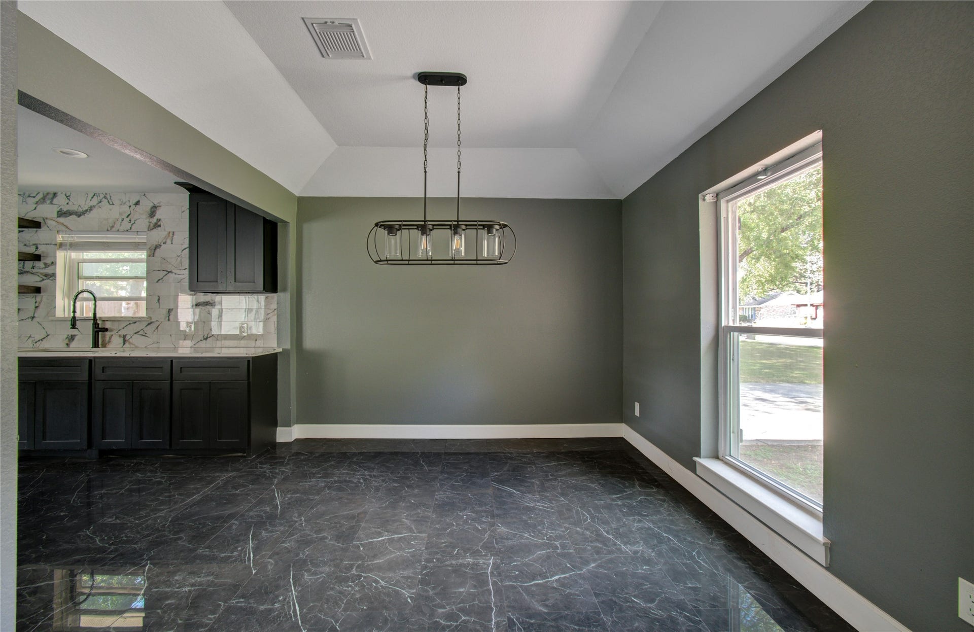 8103 Schaffer Lane, Houston, TX 77070 Formal Dining