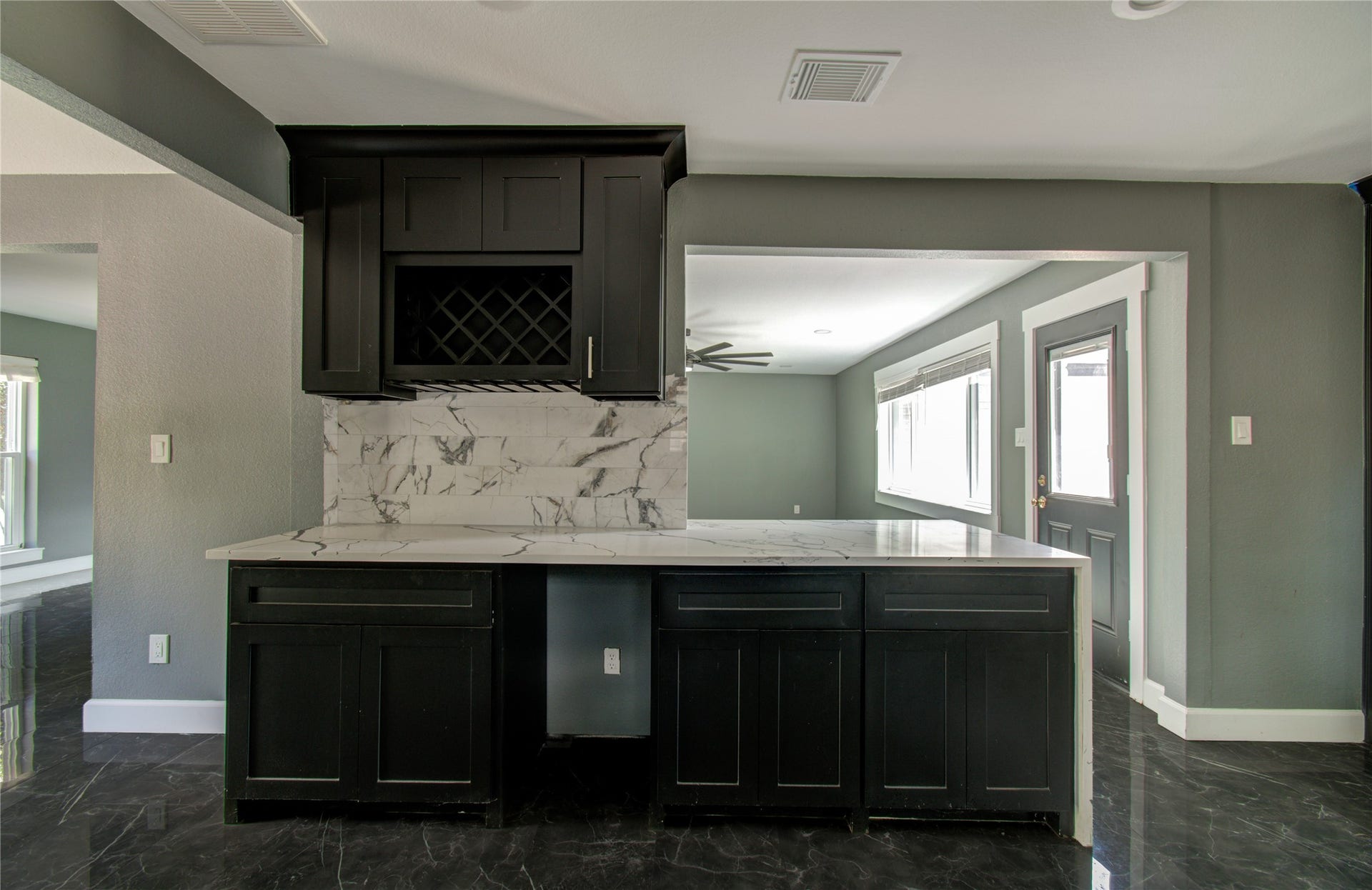 8103 Schaffer Lane, Houston, TX 77070 8103 Schaffer Lane, Houston, TX 77070