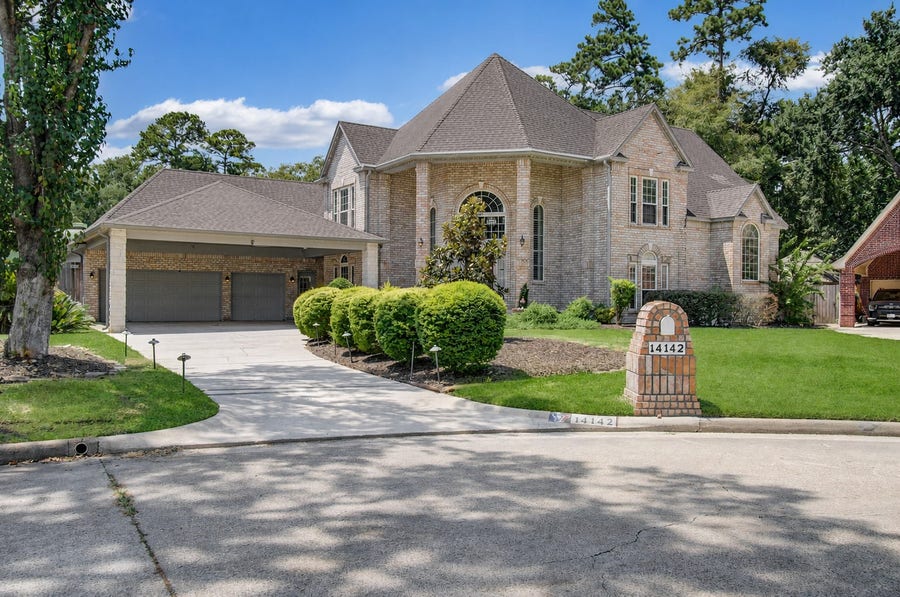 Property photo for 14142 Champion Village Drive, Houston, TX