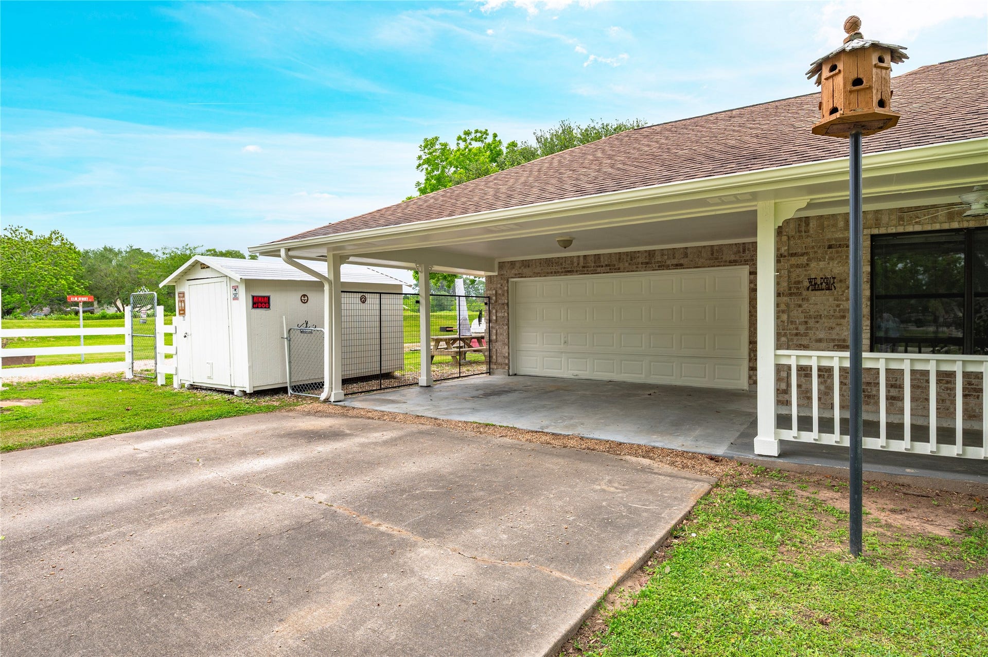 2517 Avenue L, Santa Fe, TX 77510 2517 Avenue L, Santa Fe, TX 77510