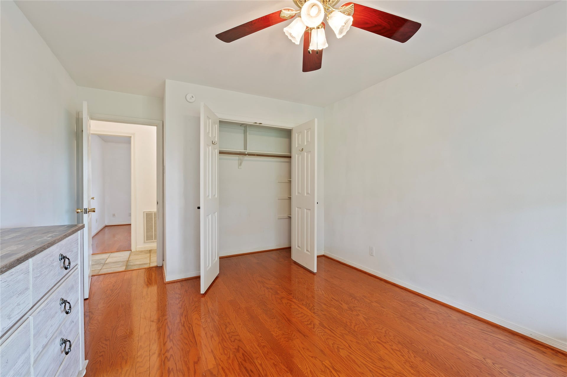 2517 Avenue L, Santa Fe, TX 77510 Bedroom 2