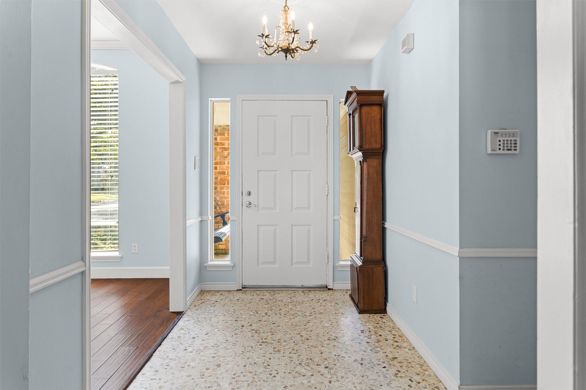 6502 Castle Lane Drive, Houston, TX 77066 Front Entry