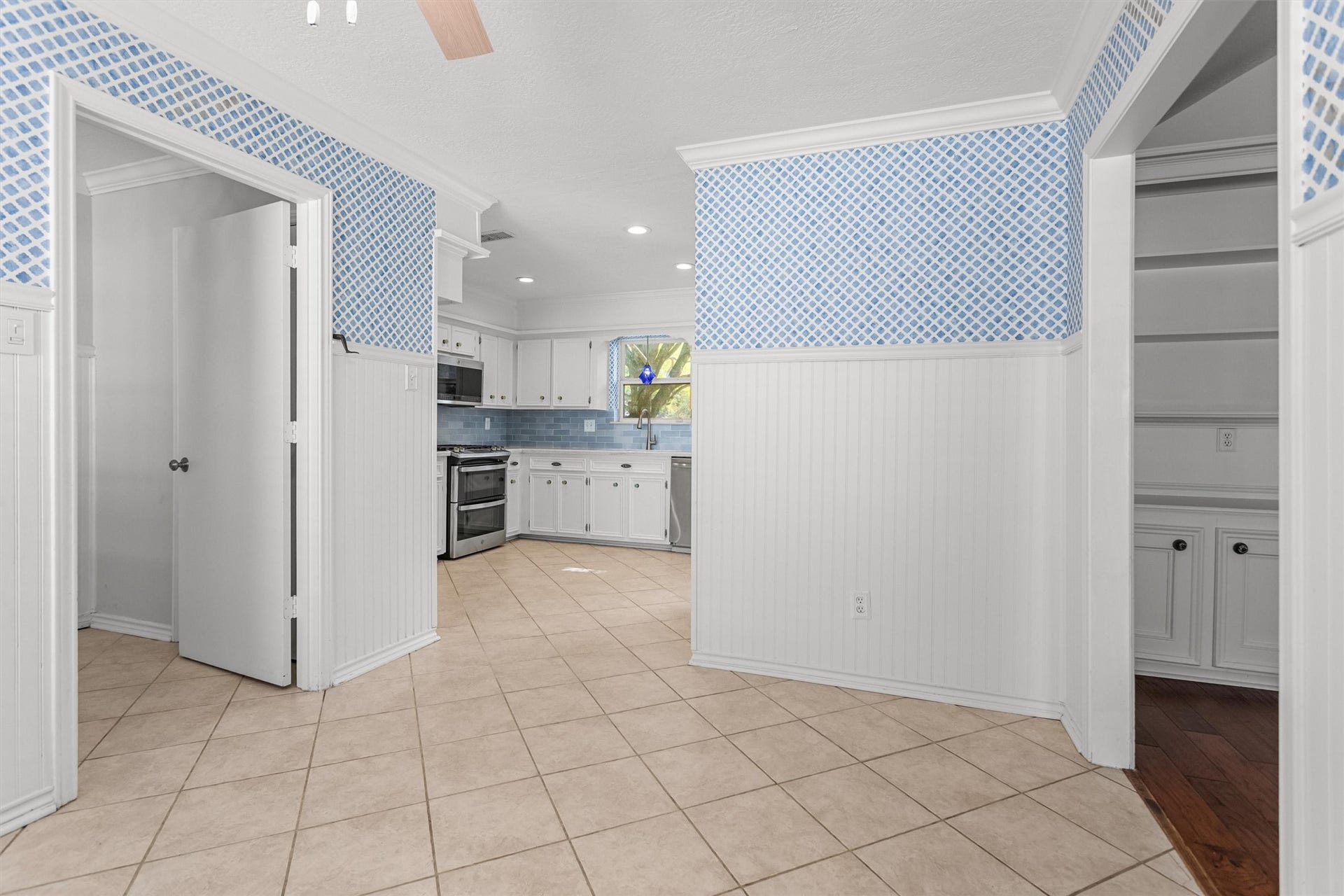 6502 Castle Lane Drive, Houston, TX 77066 Breakfast Room