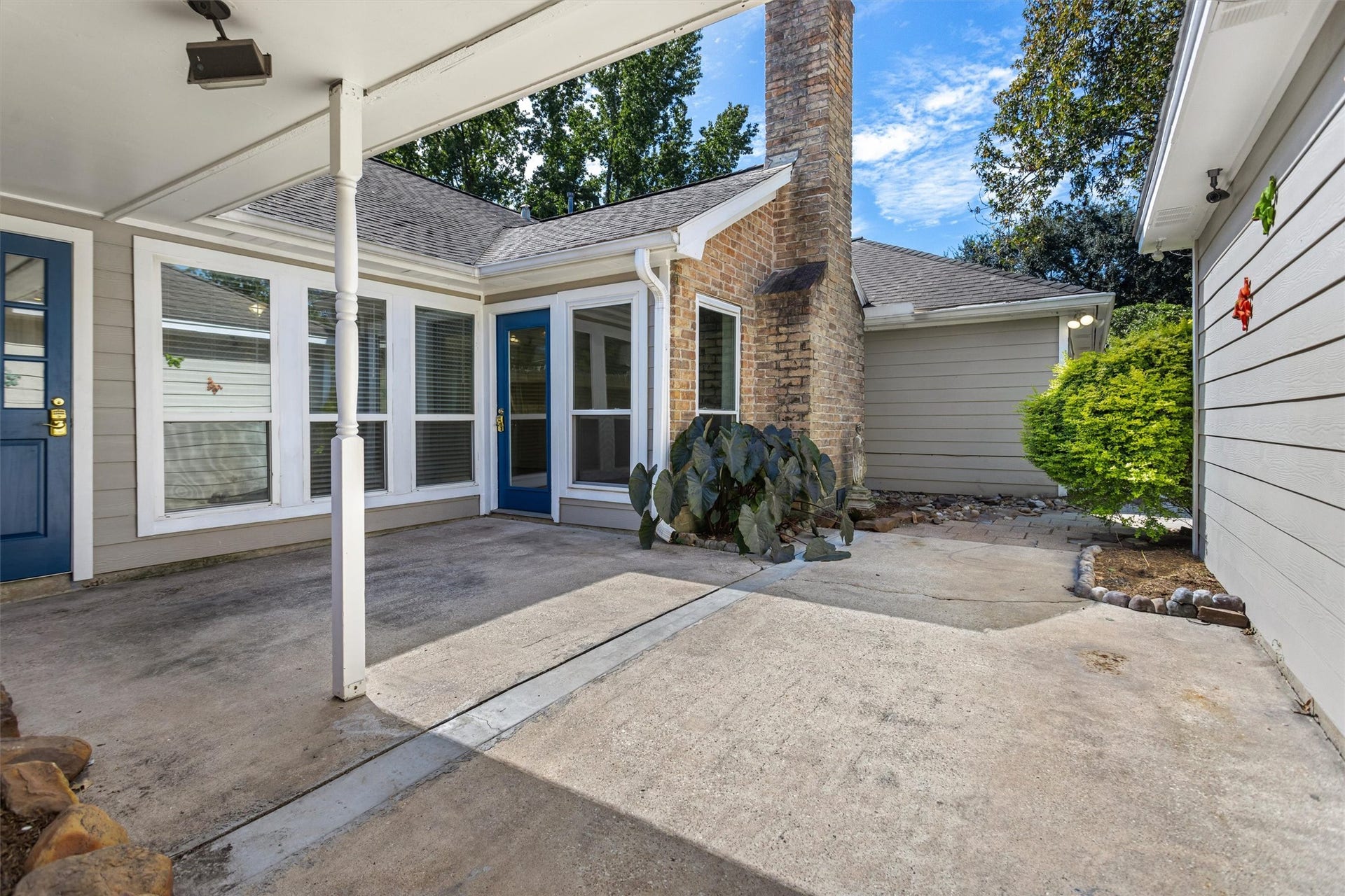 6502 Castle Lane Drive, Houston, TX 77066 Backyard