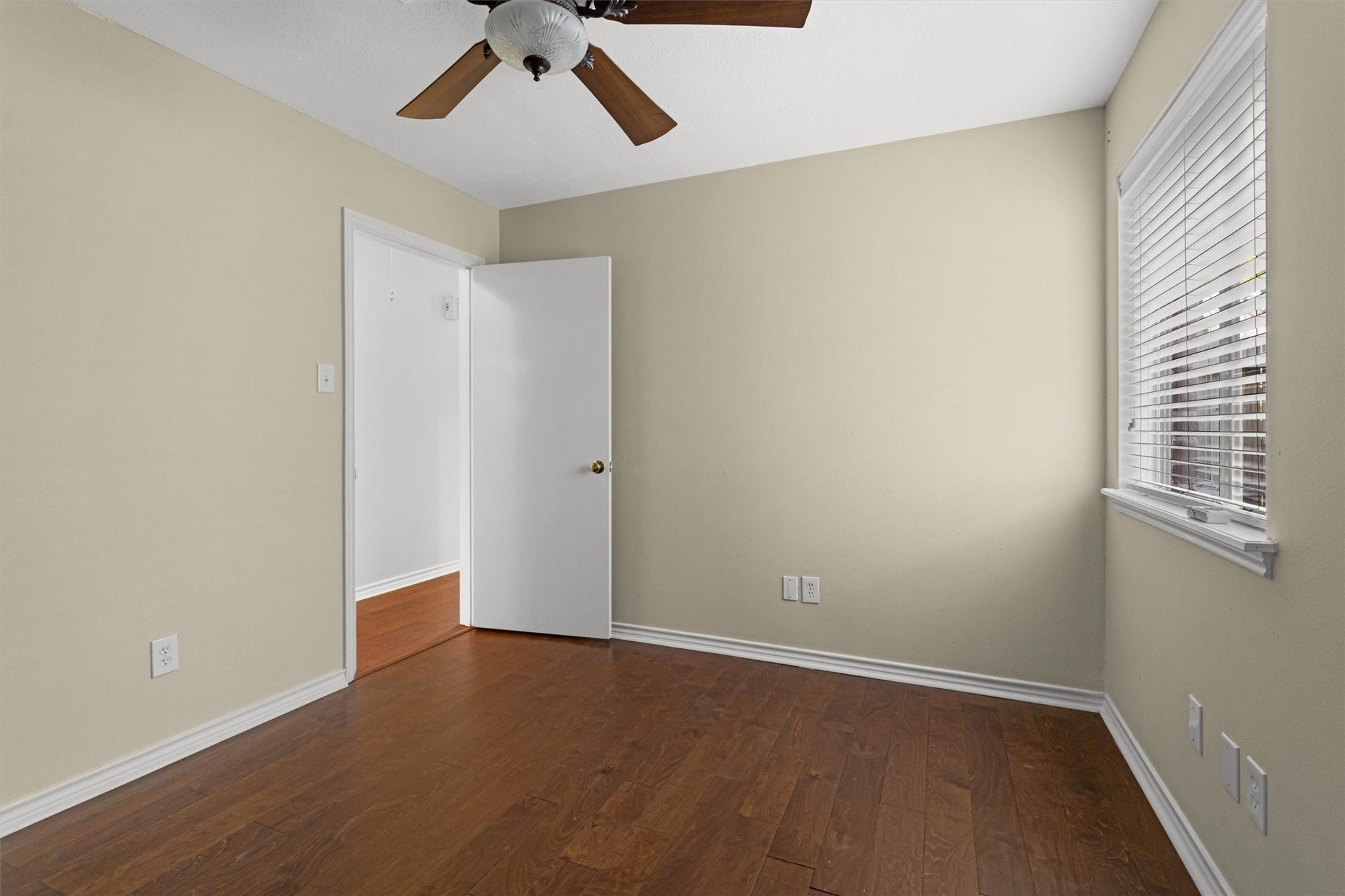 6502 Castle Lane Drive, Houston, TX 77066 2nd Bedroom