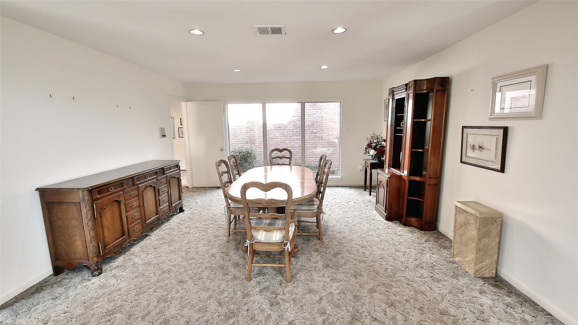 Formal Dining