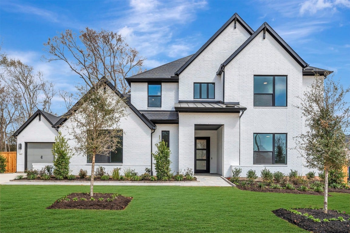 Welcome to the Mozart by David Weekley Homes. Move-in Ready Now!