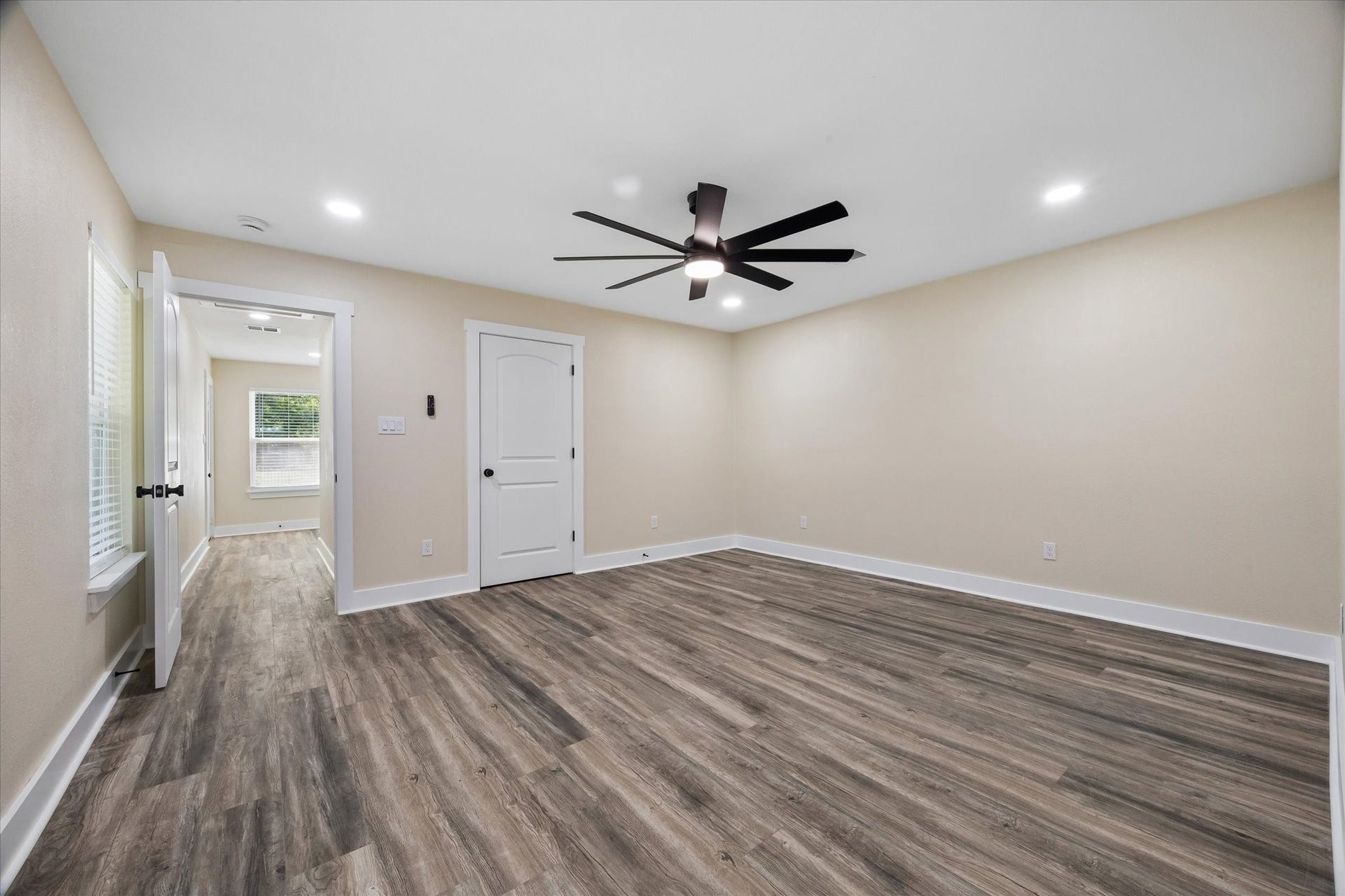 1190 County Road 146, Alvin, TX 77511