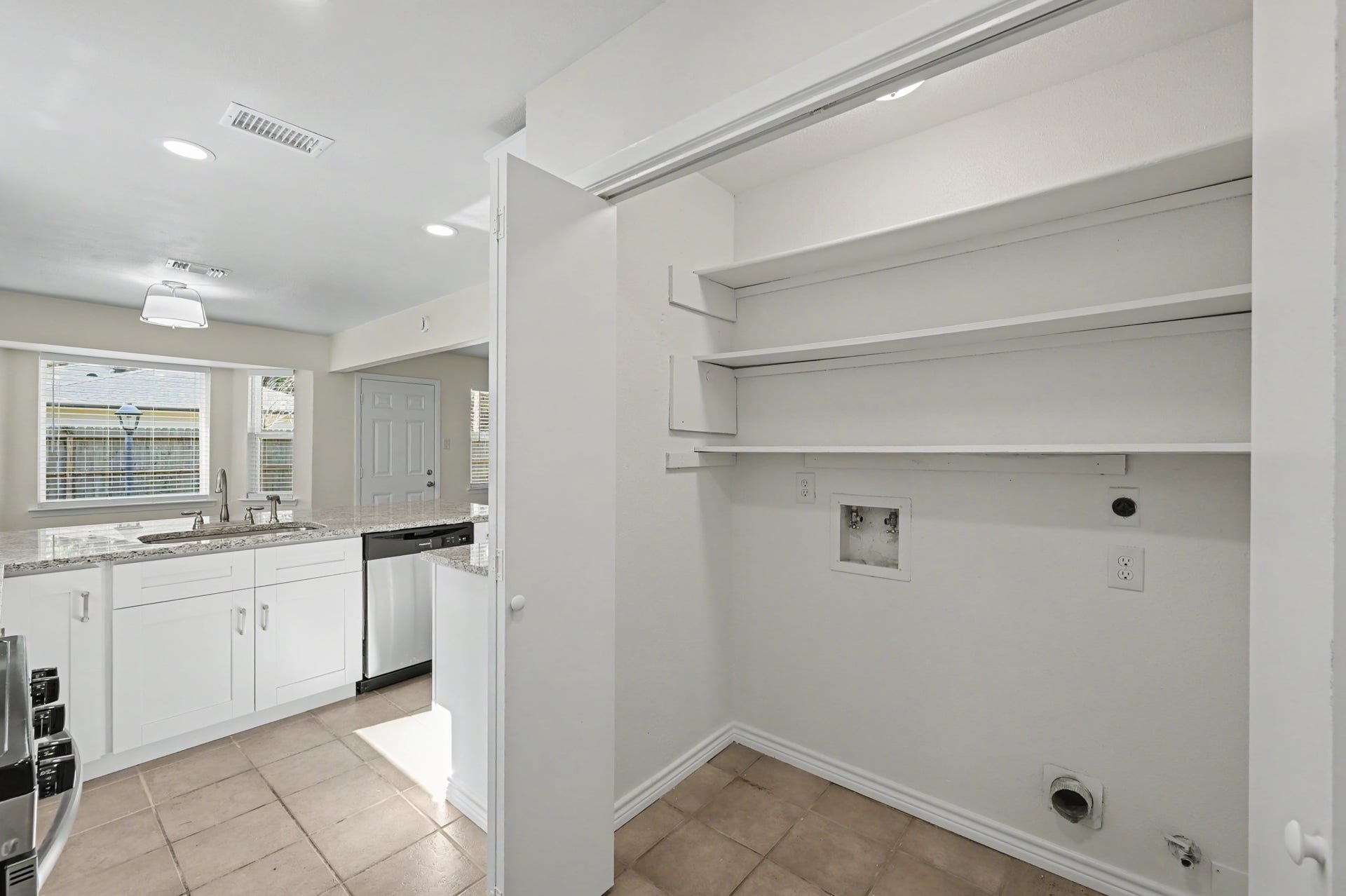 1 Pineash Court, The Woodlands, TX 77381