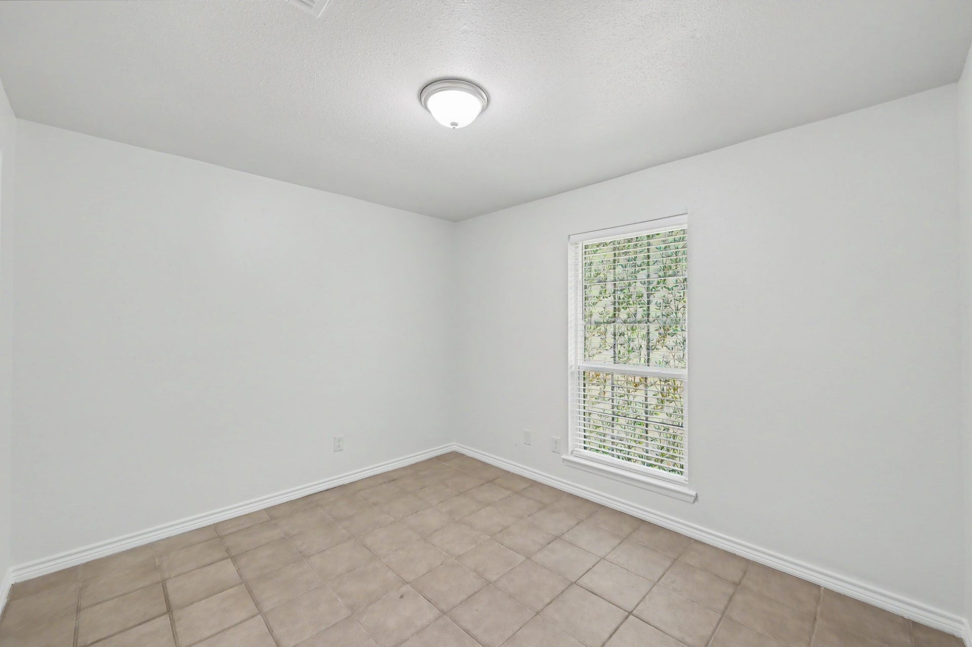 1 Pineash Court, The Woodlands, TX 77381