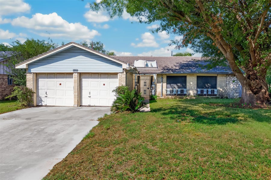 Property photo for 5435 Tavenor Lane, Houston, TX