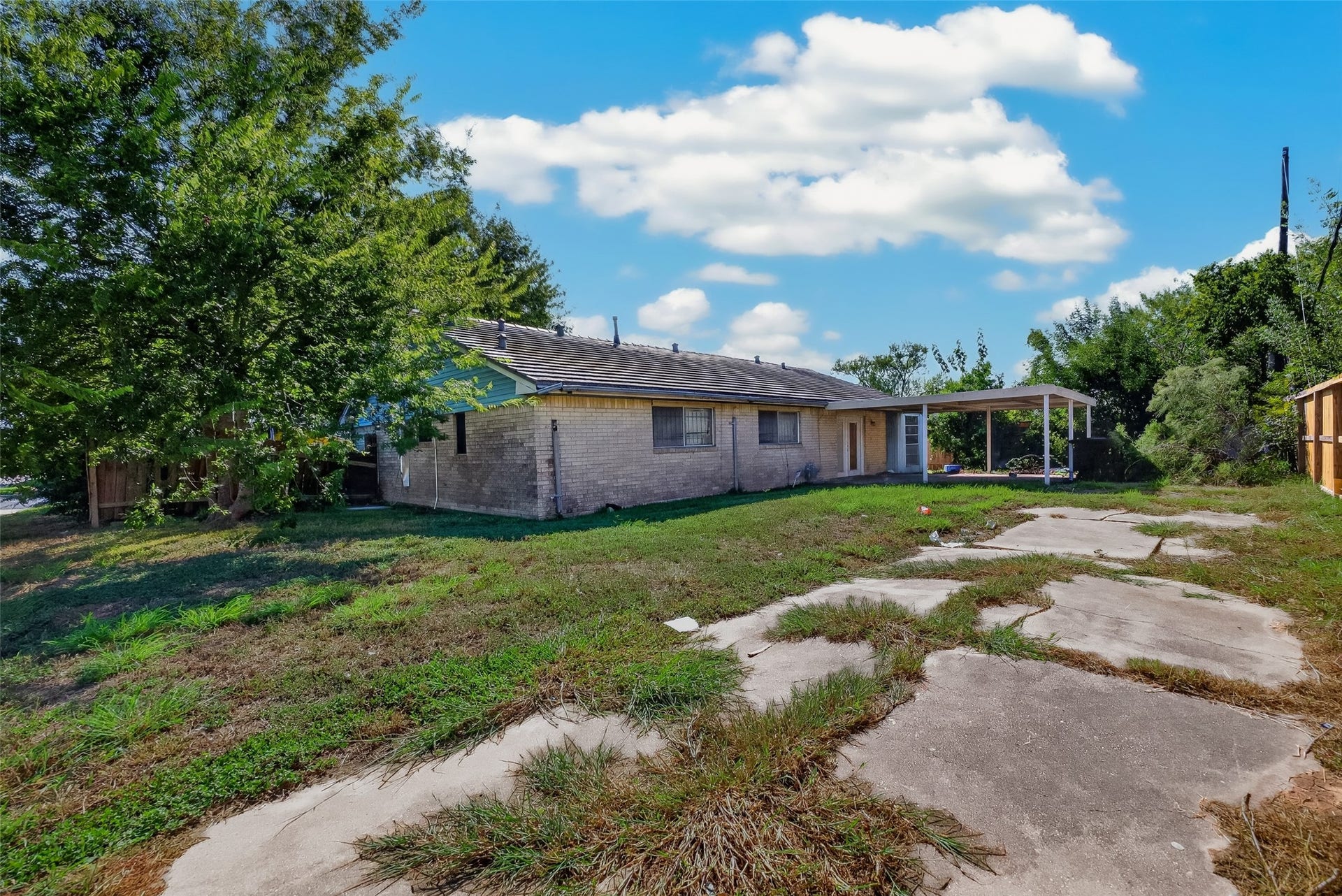 5435 Tavenor Lane, Houston, TX 77048