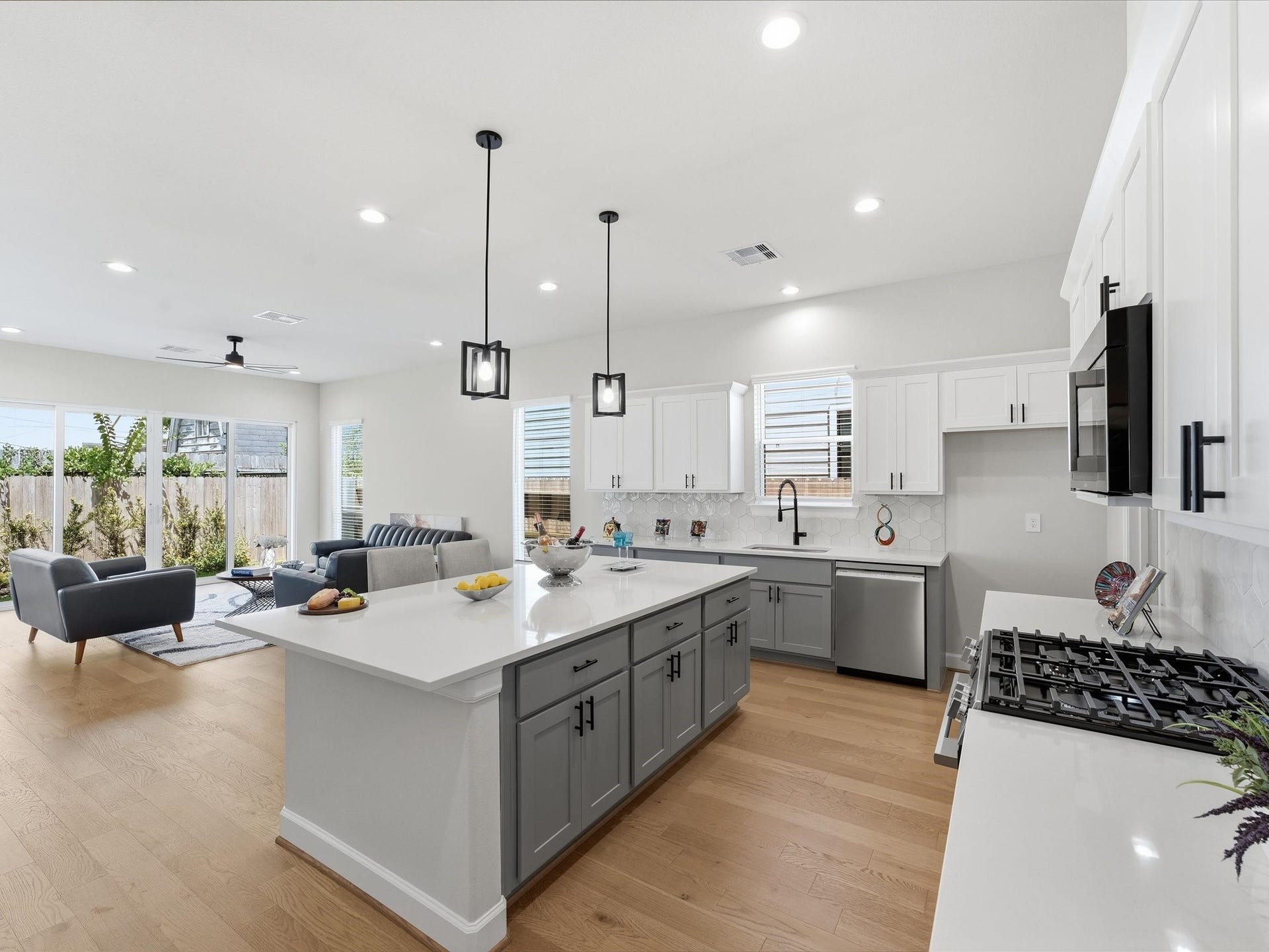 7208 Shadyvilla Lane, Houston, TX 77055