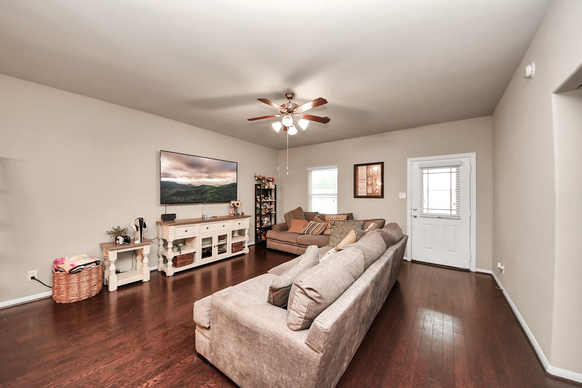 8706 Morning Dove Lane, Baytown, TX 77521 8706 Morning Dove Lane, Baytown, TX 77521