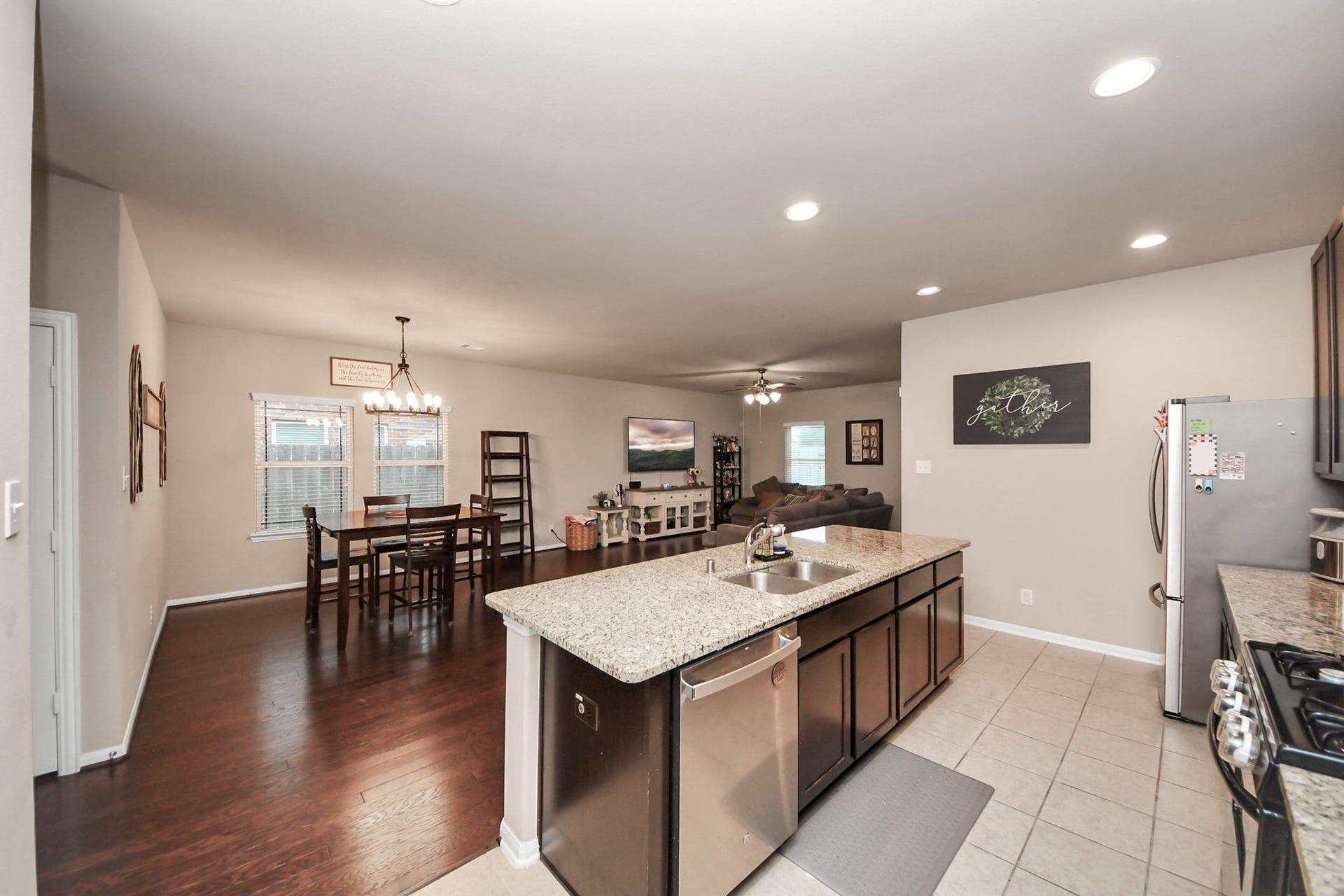 8706 Morning Dove Lane, Baytown, TX 77521 8706 Morning Dove Lane, Baytown, TX 77521