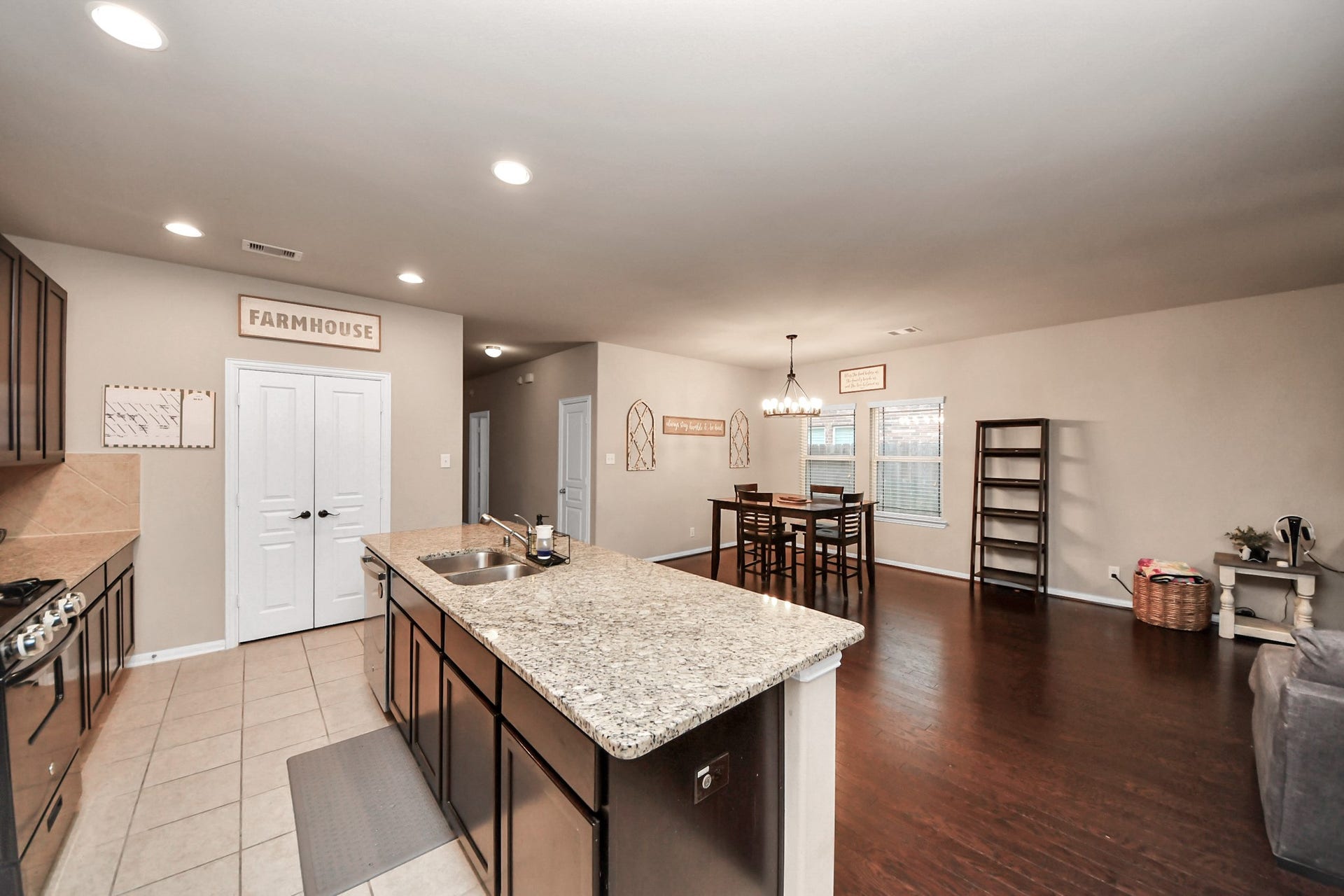 8706 Morning Dove Lane, Baytown, TX 77521 8706 Morning Dove Lane, Baytown, TX 77521