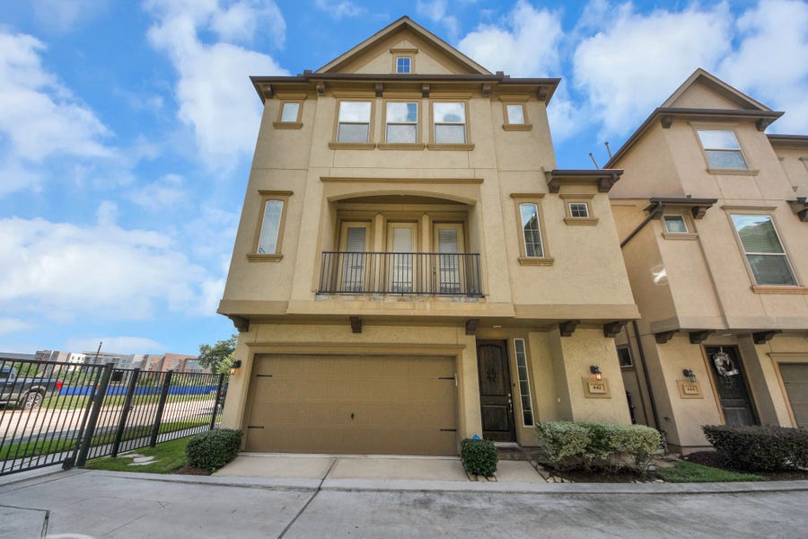 Property photo for 442 N Live Oak Street, Houston, TX