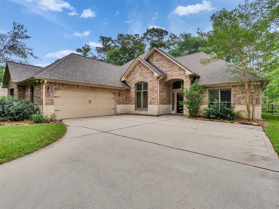 Property photo for 18005 Cindy Lane, Conroe, TX