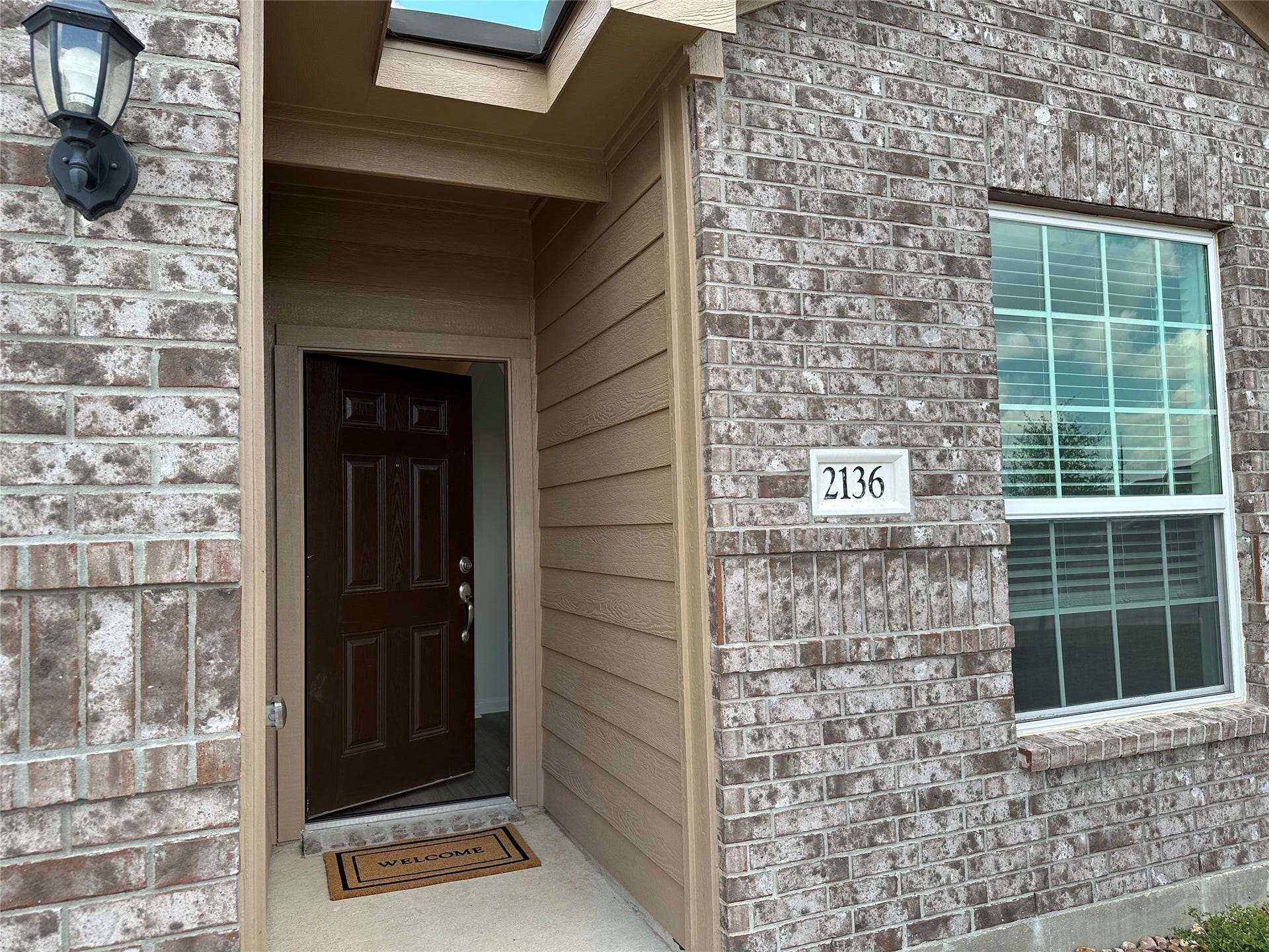 2136 Mule Ridge Drive, Katy, TX 77493 Welcome to 2136 Mule Ridge Dr., Katy